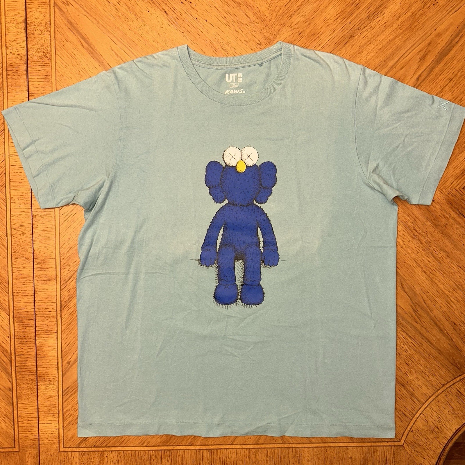 KAWS x UNIQLO BFF T-Shirt Men’s Size XL Blue/Green Graphic Tee