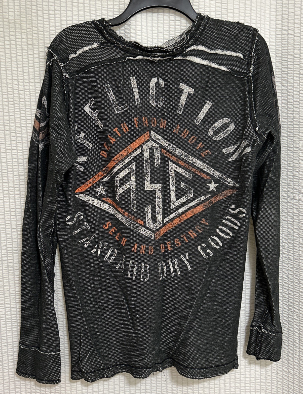 Affliction Men’s Long Sleeve Distressed Reversible Thermal Long Sleeve Shirt EUC gallery