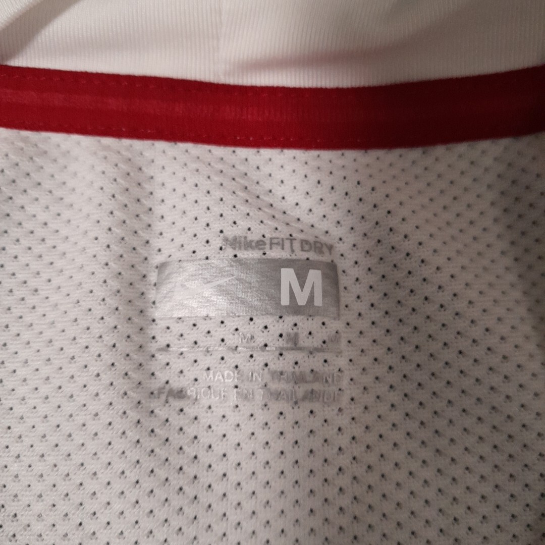 Nike T Shirt Mens M White Mesh Panels Swoosh Chevron Activewear Athleisure gallery