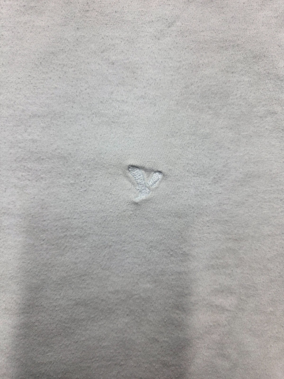 American Eagle T Shirt Mens Sz L White Light Blue Super Soft 100% Cotton gallery