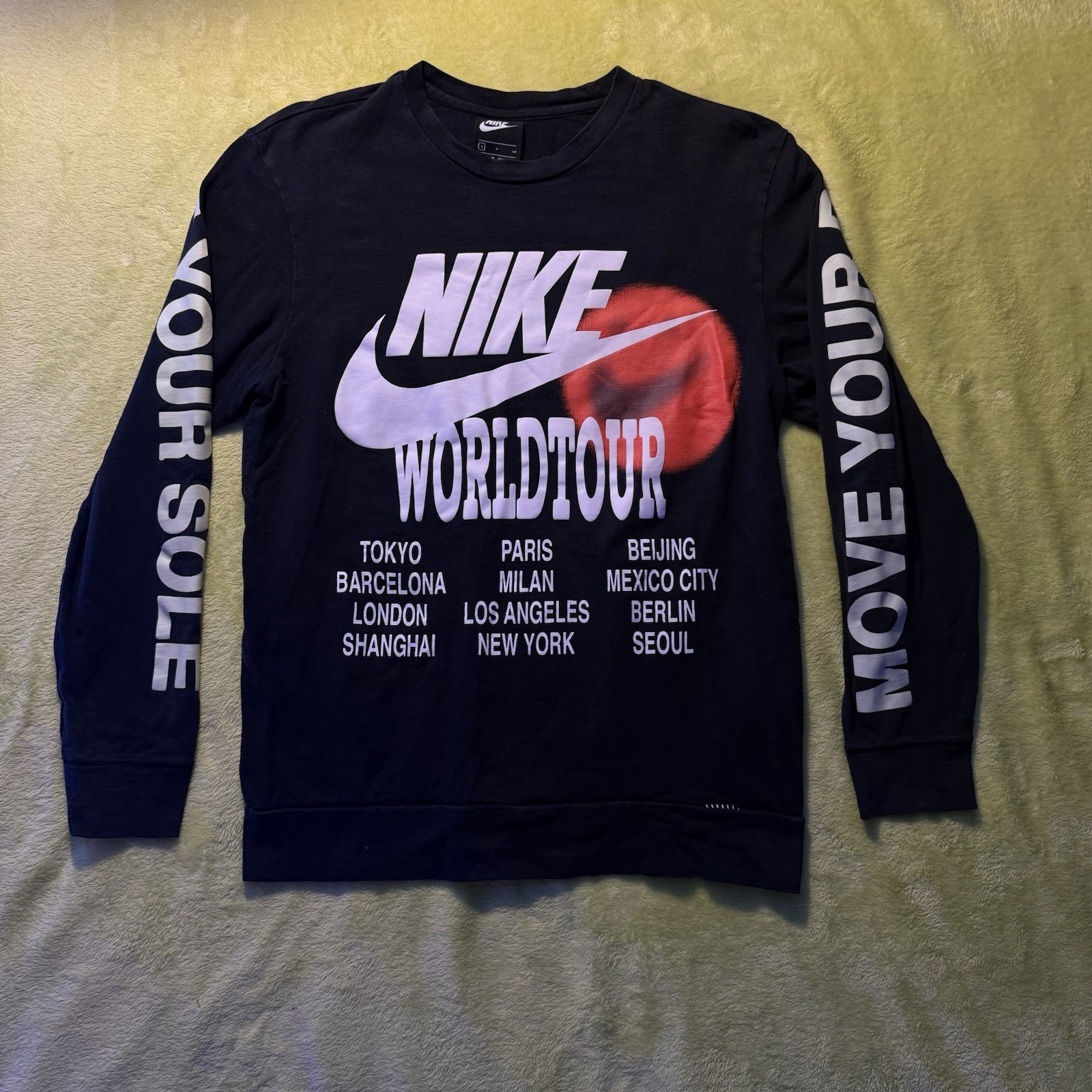 Nike Sportswear WorldTour Glow In The Dark Long Sleeve T-Shirt gallery