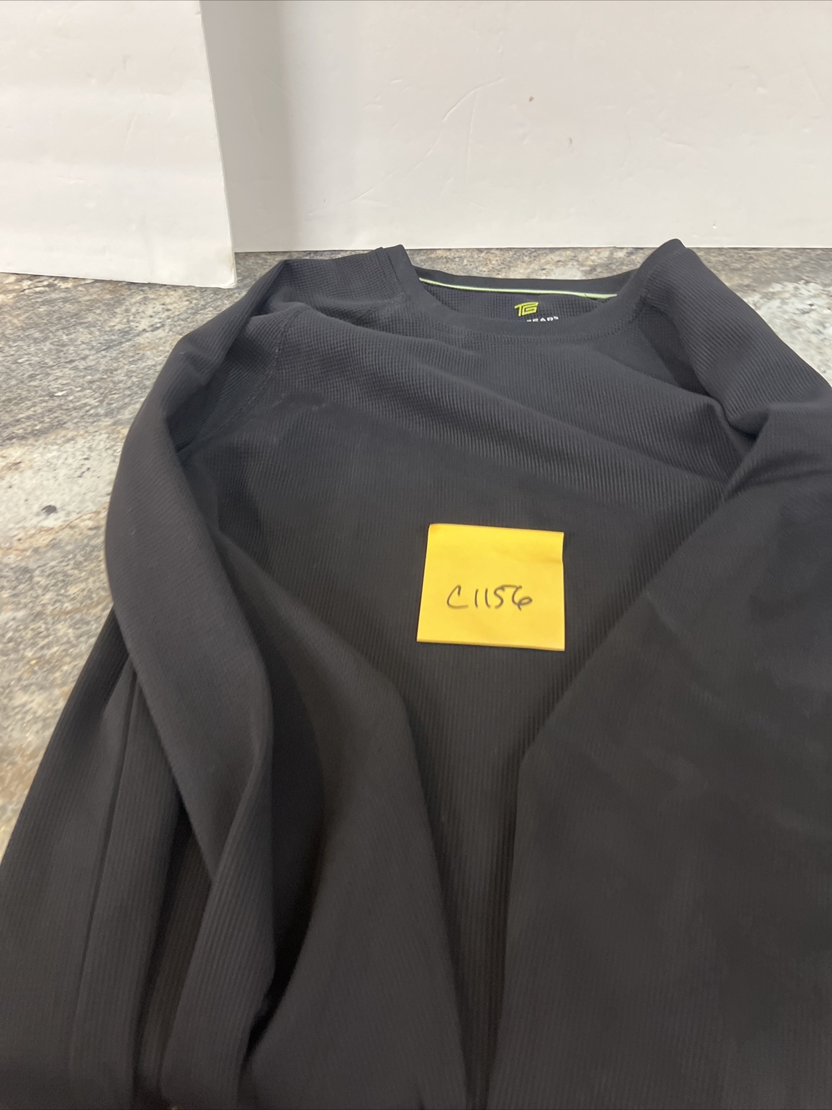 Tek Gear Adult Long Sleeve Waffle Men's Shirt XL 100% Polyester Black gallery