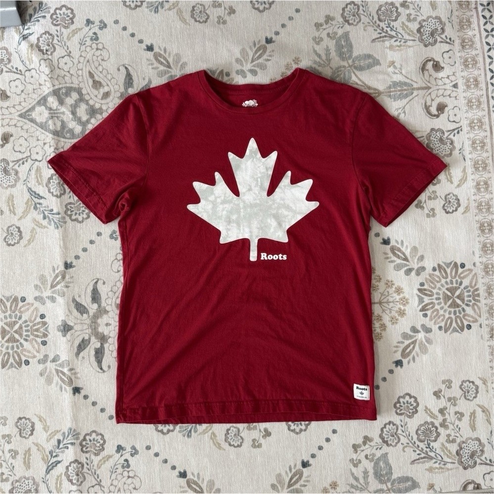 Roots Red Maple Leaf Graphic Cotton Knit Crew Neck Short Sleeve Men’s T-Shirt