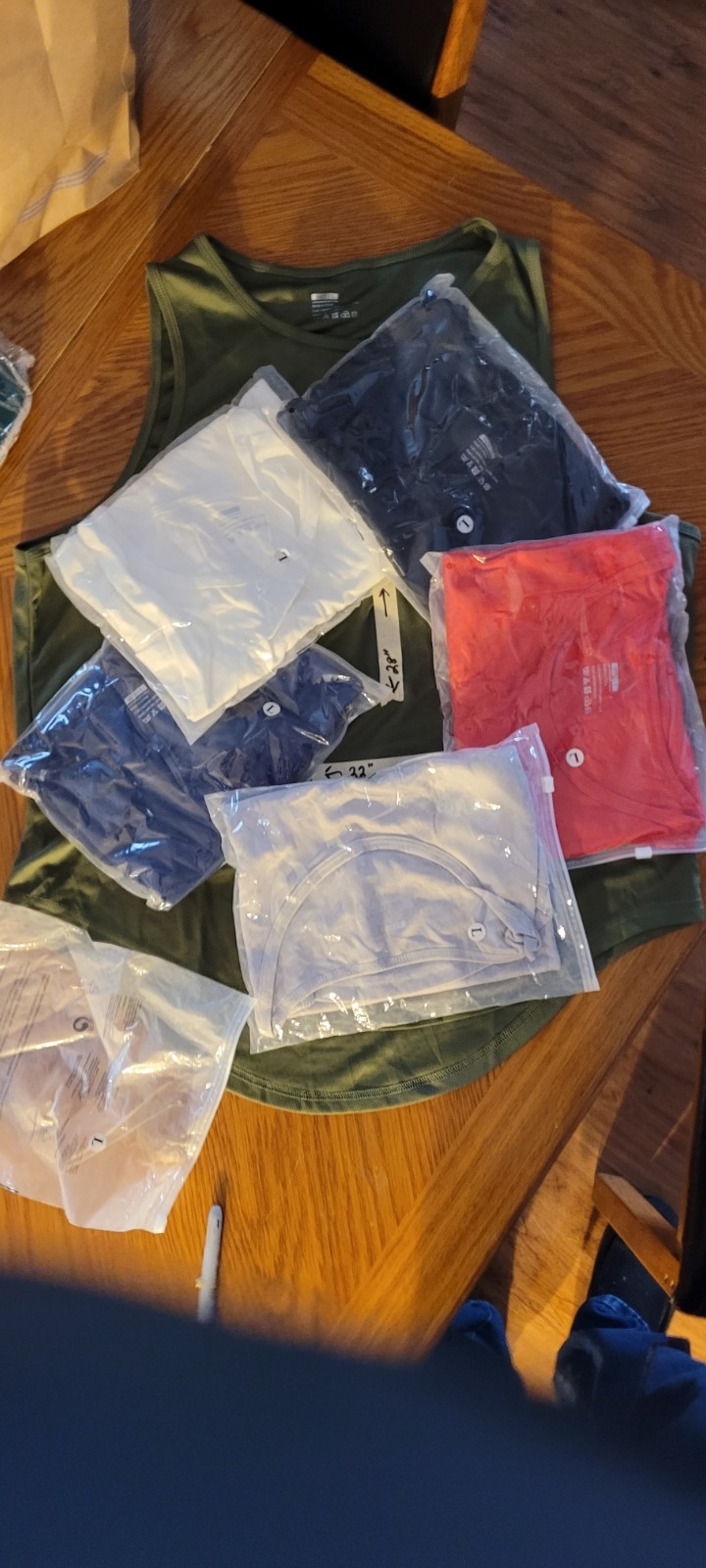 Mens tank tops Size L See measurement's in pics Set of 6 gallery