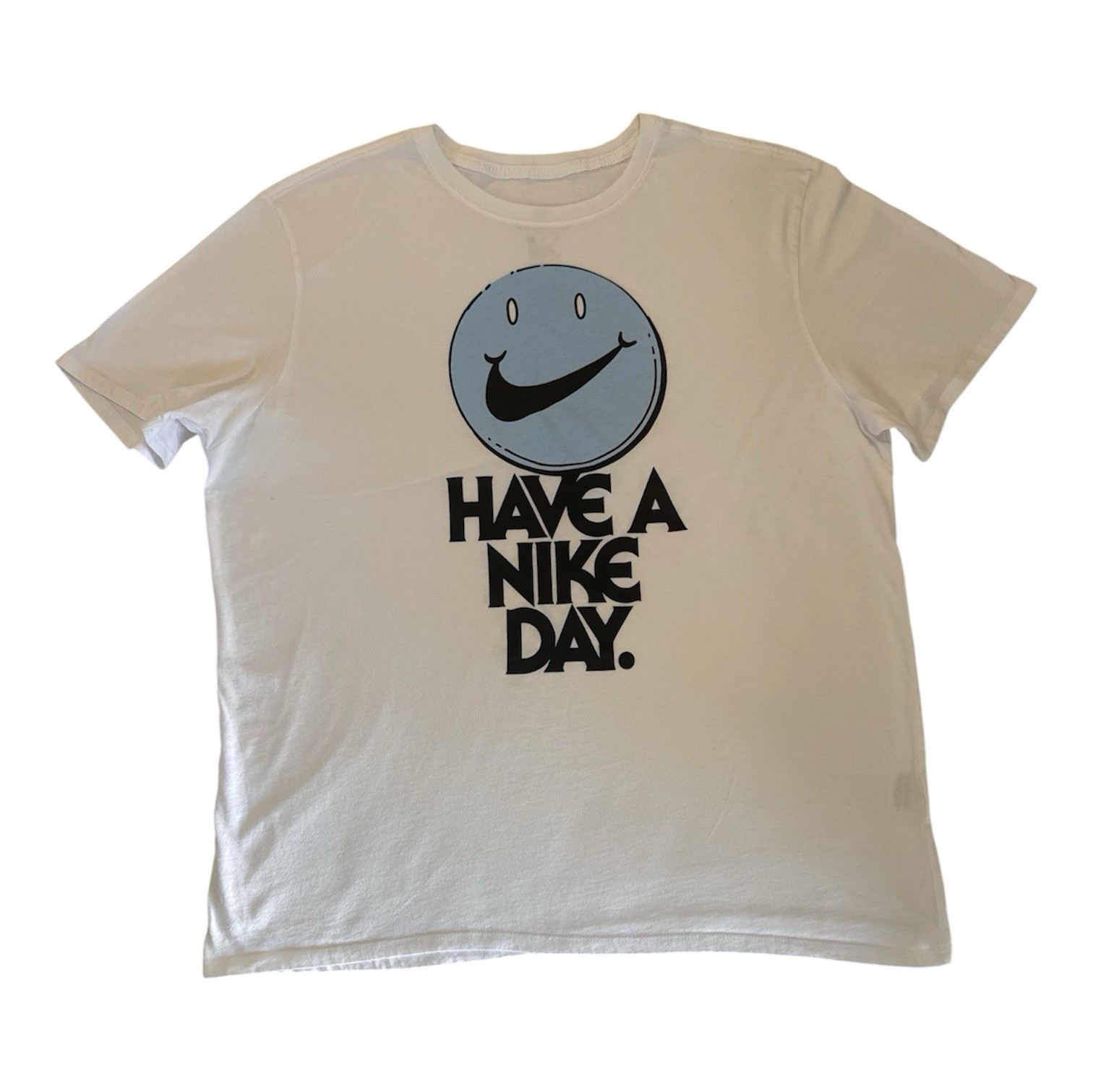 Nike Have A Nike Day Smiley Face T-Shirt White XXL gallery