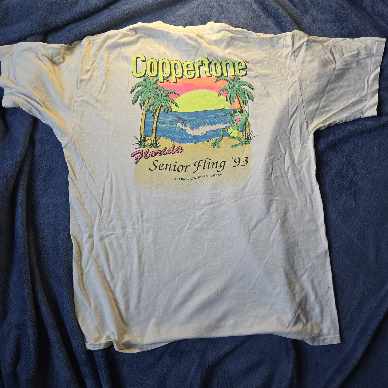 VTG 1993 Coppertone Senior Fling Florida Frog Graphic T-Shirt gallery