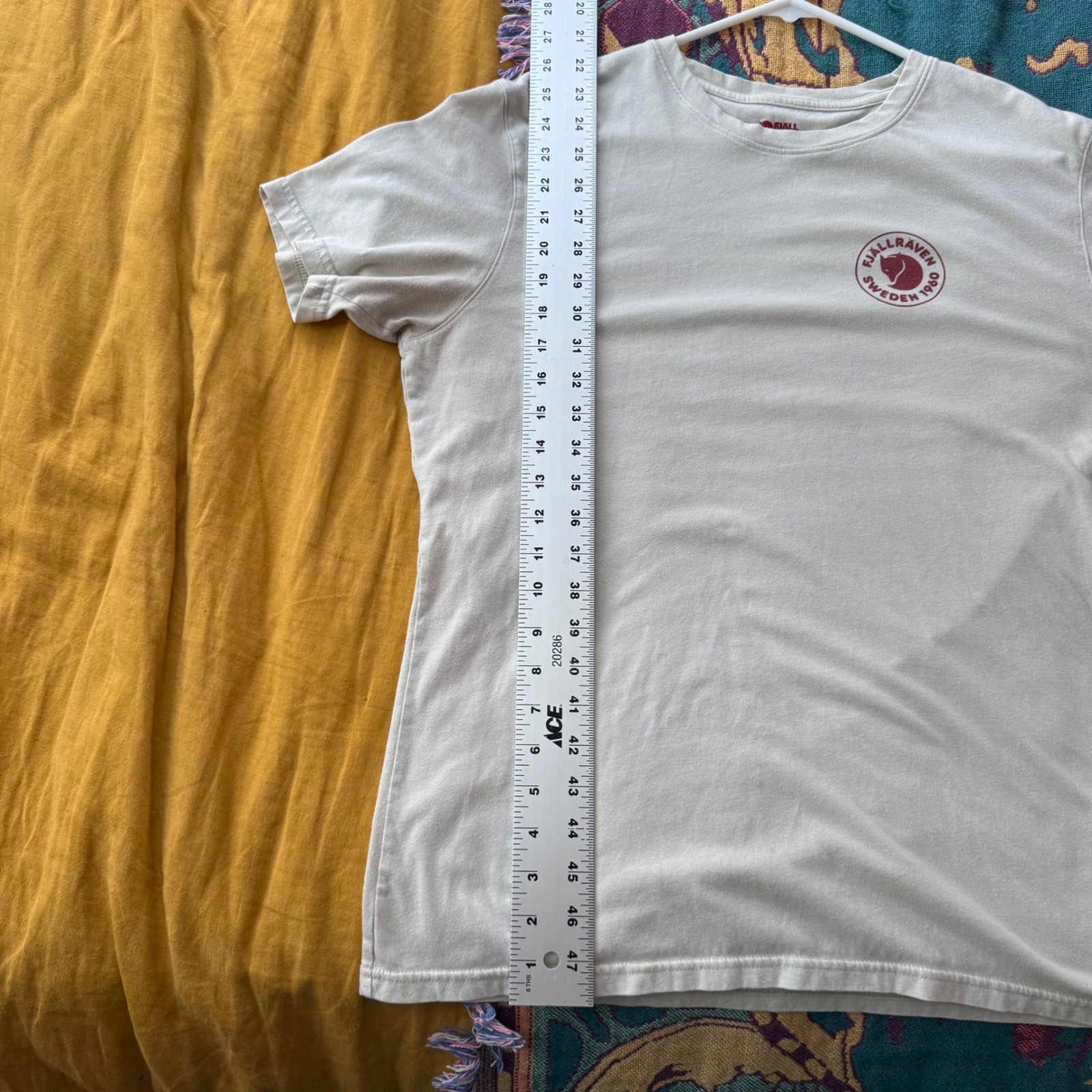 Fjallraven Mens 1960 Logo Graphic T-Shirt Cream Beige Short Sleeve Size L gallery