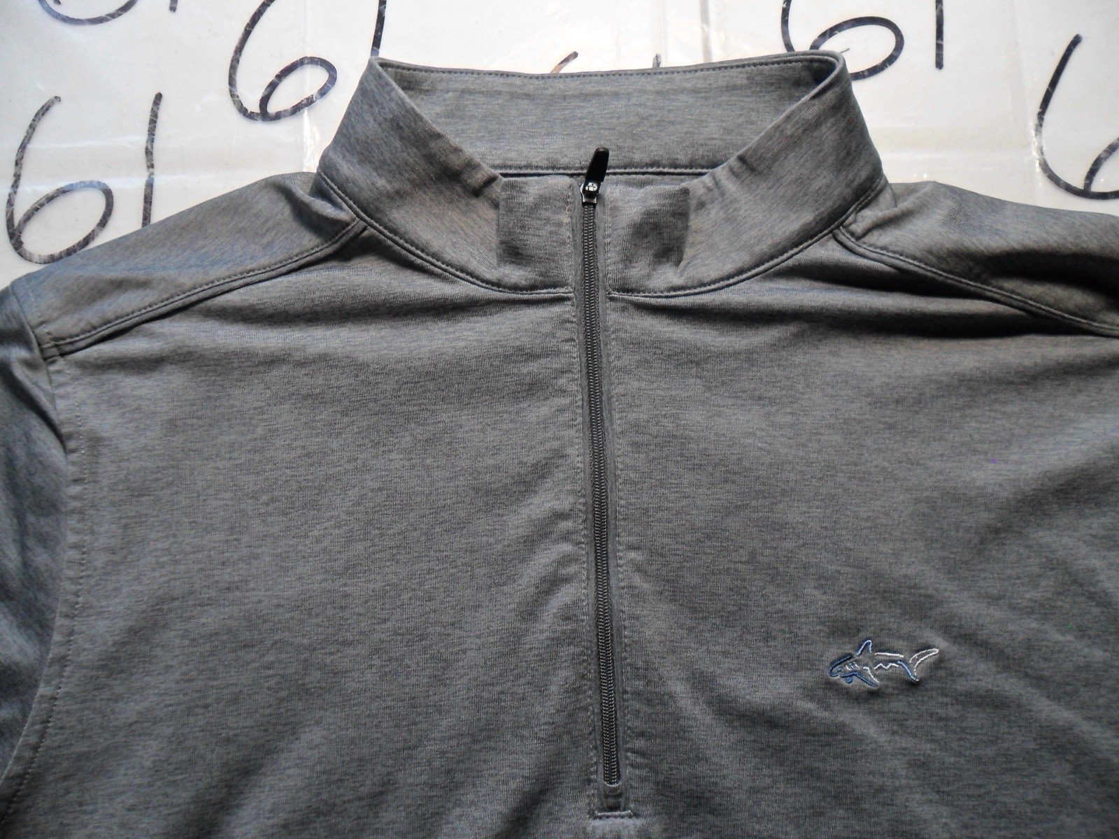 Medium Greg Norman Gray Pullover 95% Poly 5% Spandex Shirt gallery