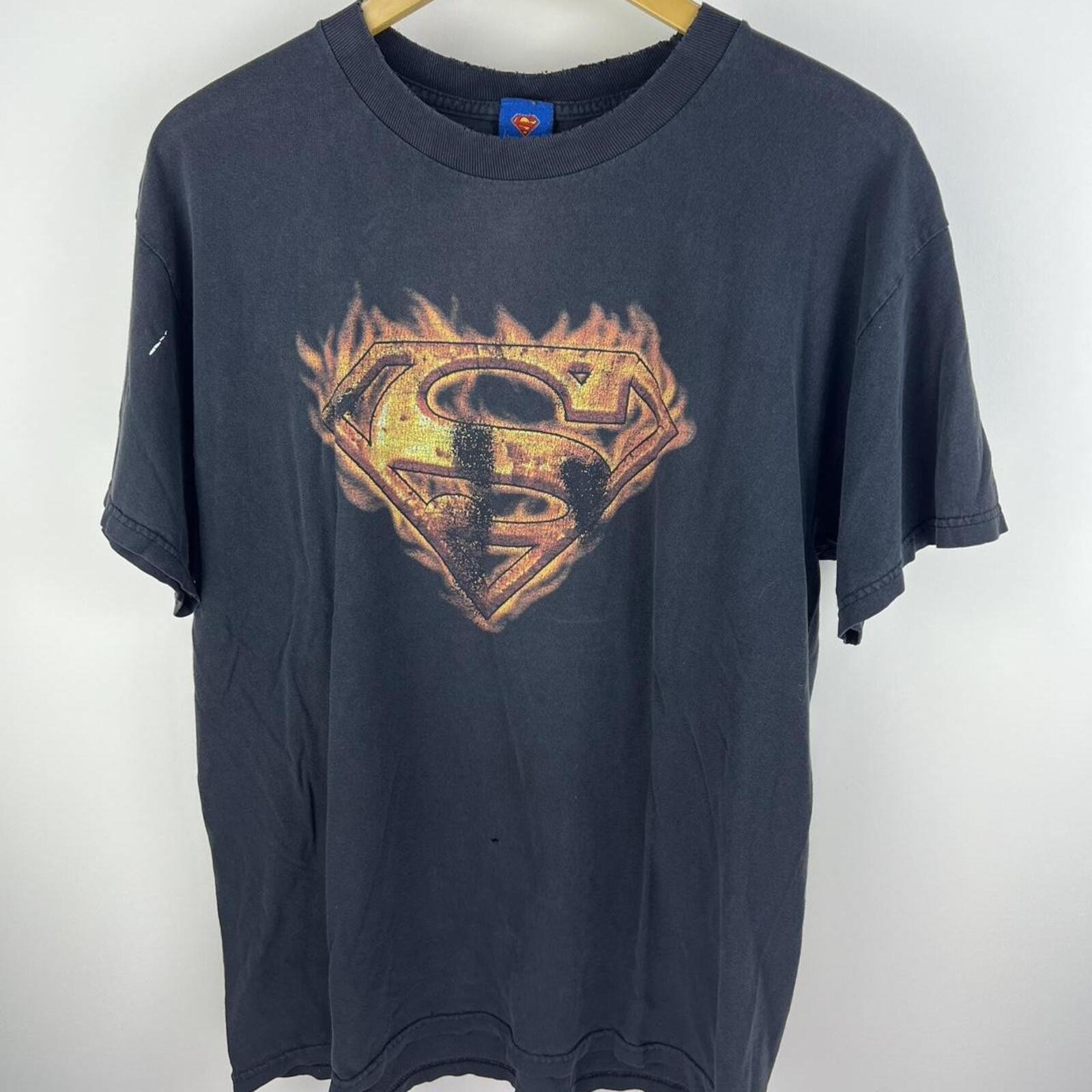 Super faded Superman black tee with flame design large / XL gallery