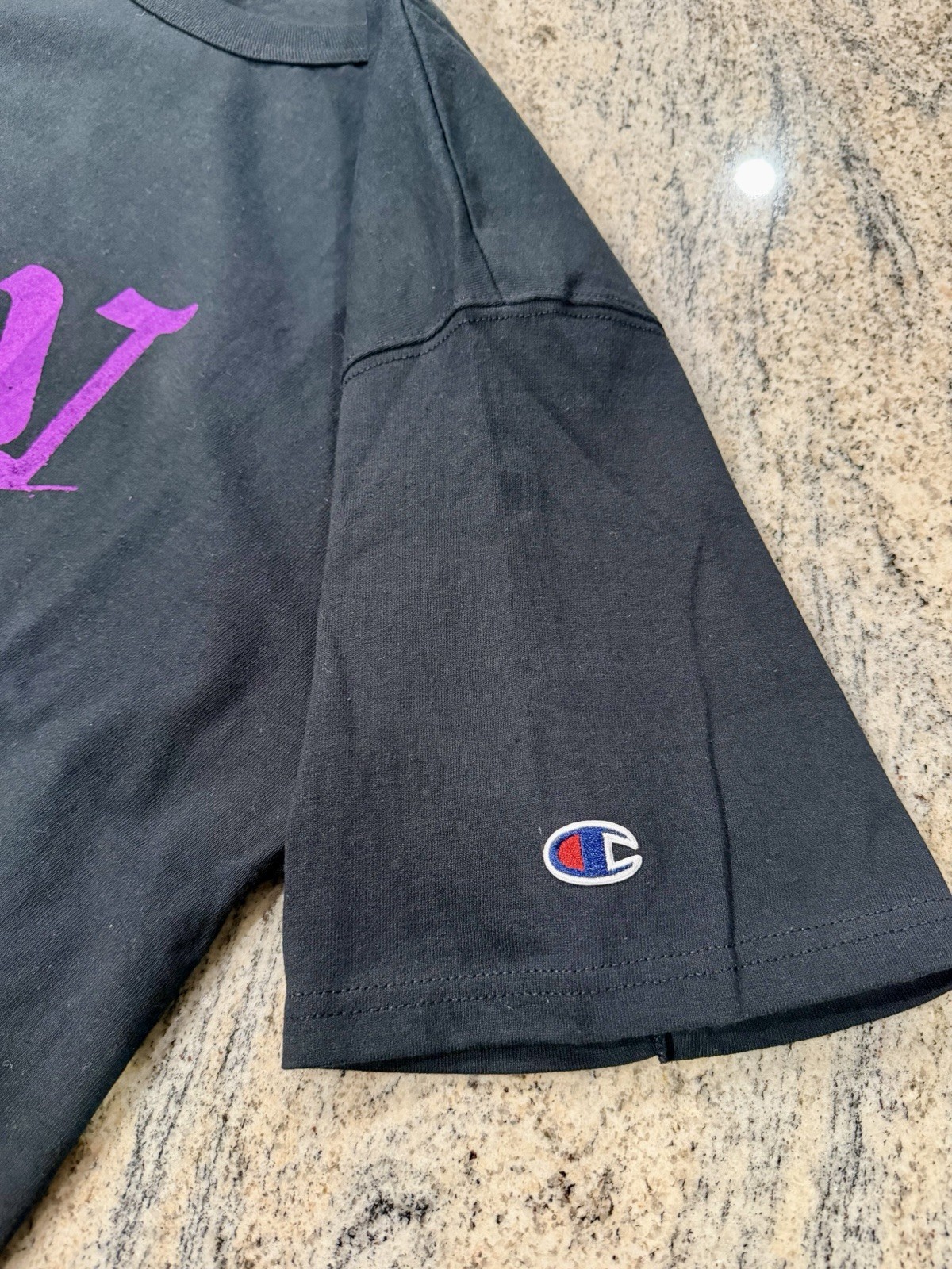 UUV Global Black T-Shirt & Cream Tote Bag | Tee Size Large gallery