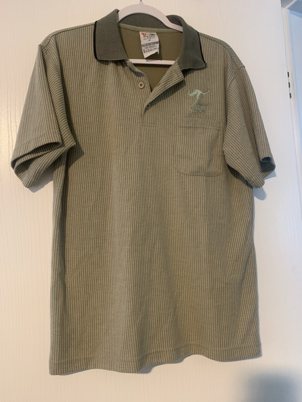 Australia Kangaroo Logo Men’s Polo Sport Shirt Size Medium