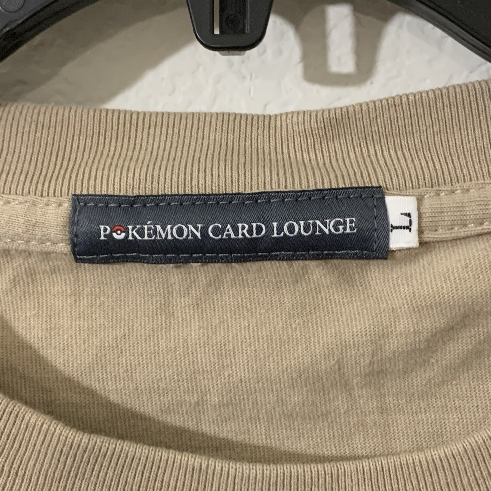 2004 Pokémon Card Lounge Men’s Shirt Large Beige Graphic Double Sided Print S/S gallery