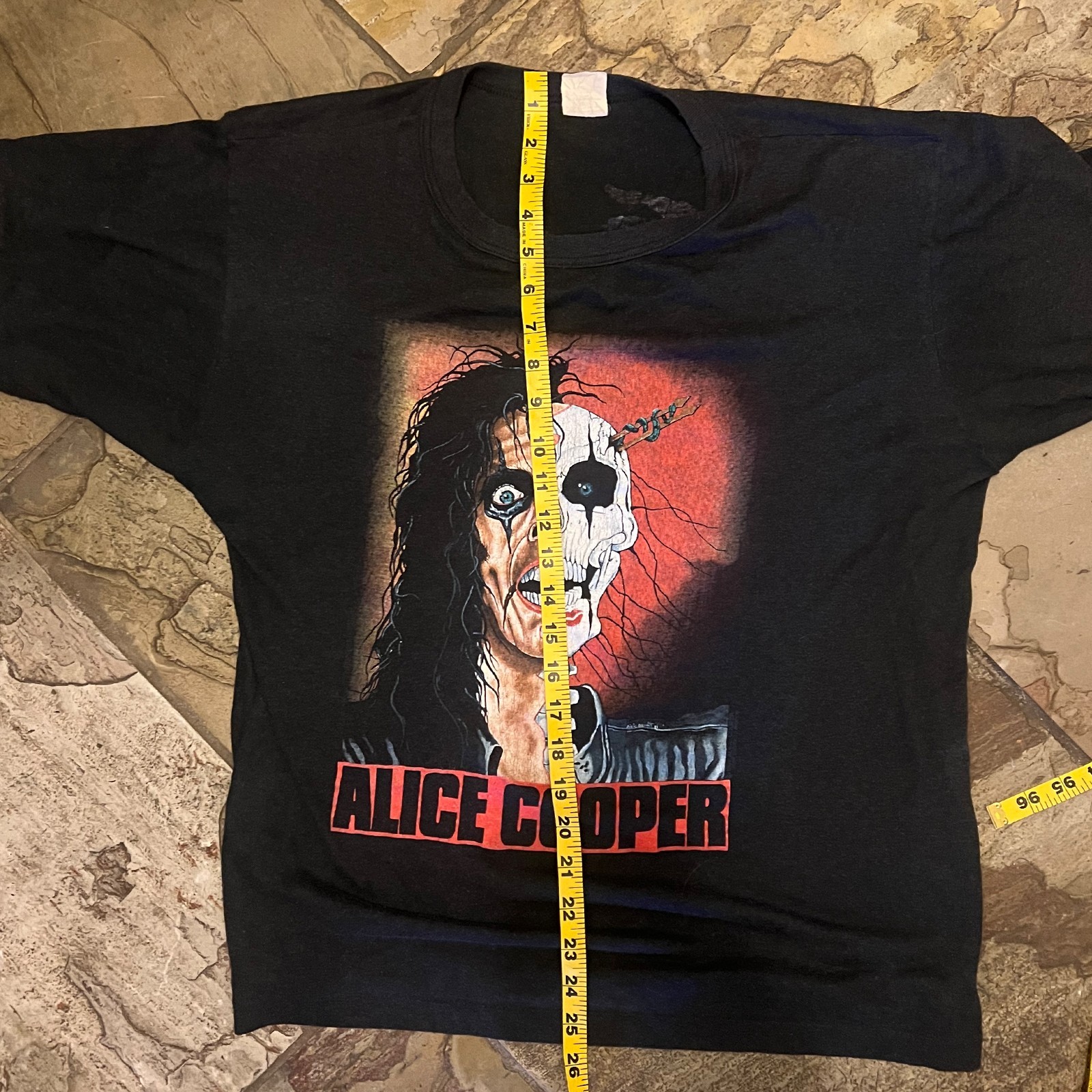 vintage 1980s Alice Cooper Trash band t shirt 50 cotton/50 poly size Large gallery