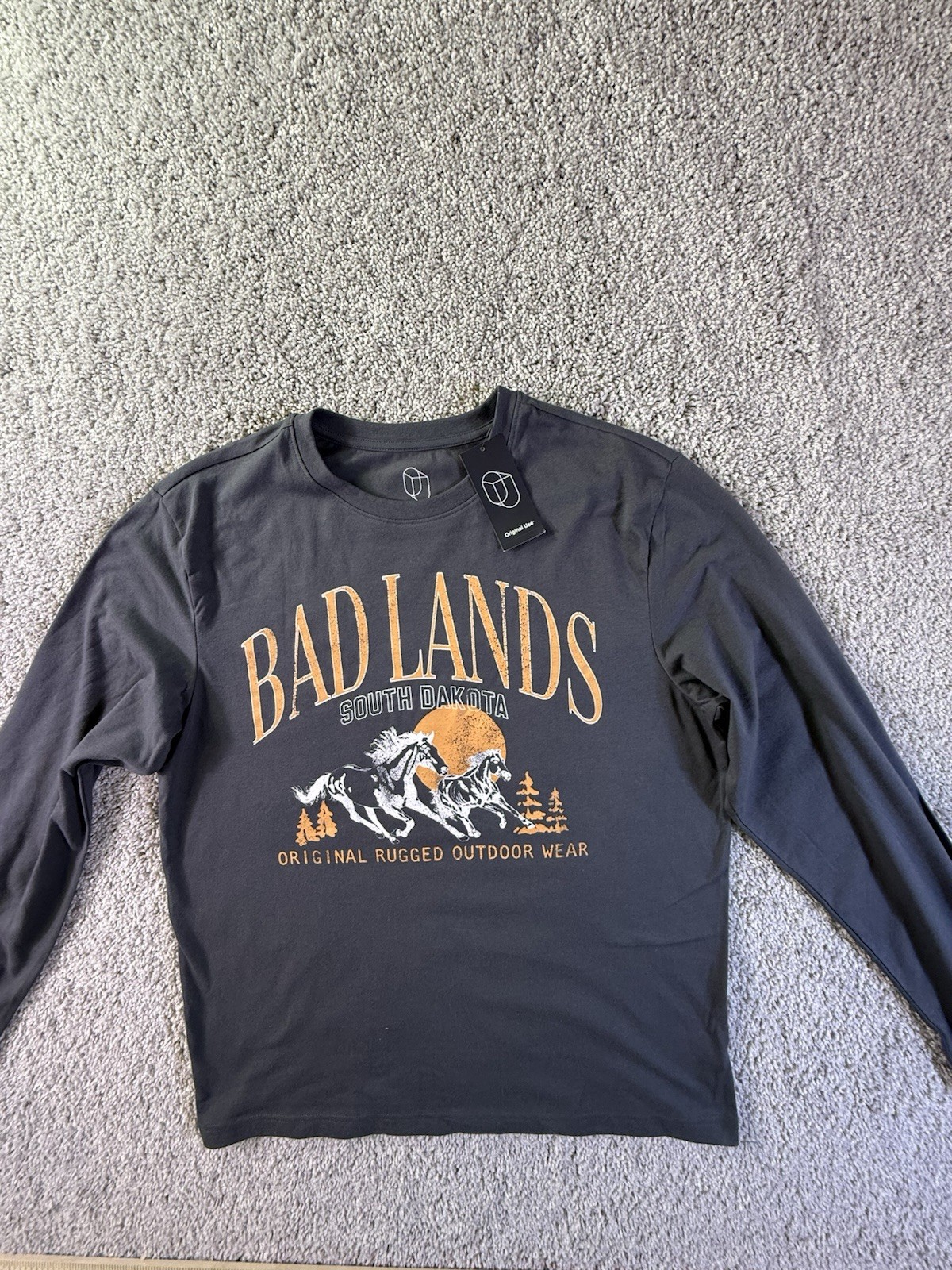 NWT Original Use Men's Bad Lands South Dakota Long Sleeve T-Shirt Grey Medium gallery