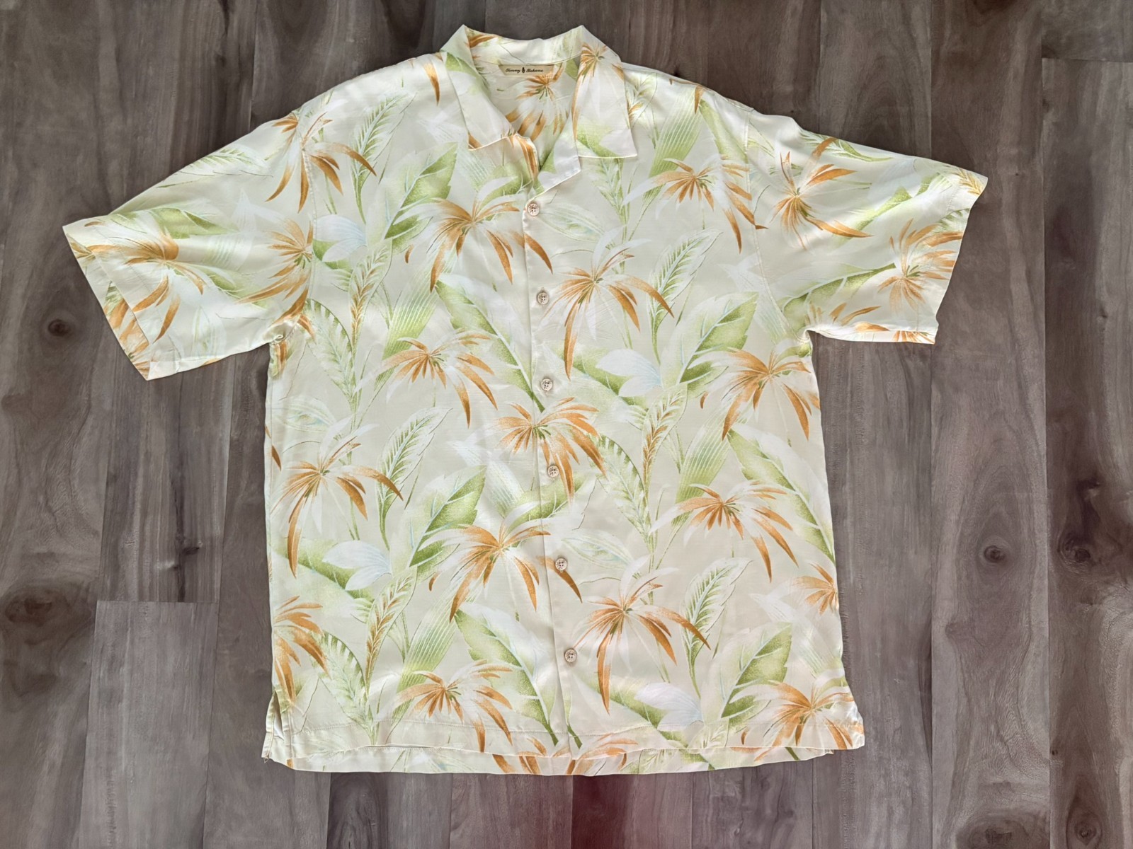 Tommy Bahama Men's 100% Silk Short Sleeve Hawaiian Shirt Relaxed Fit Tropical L gallery