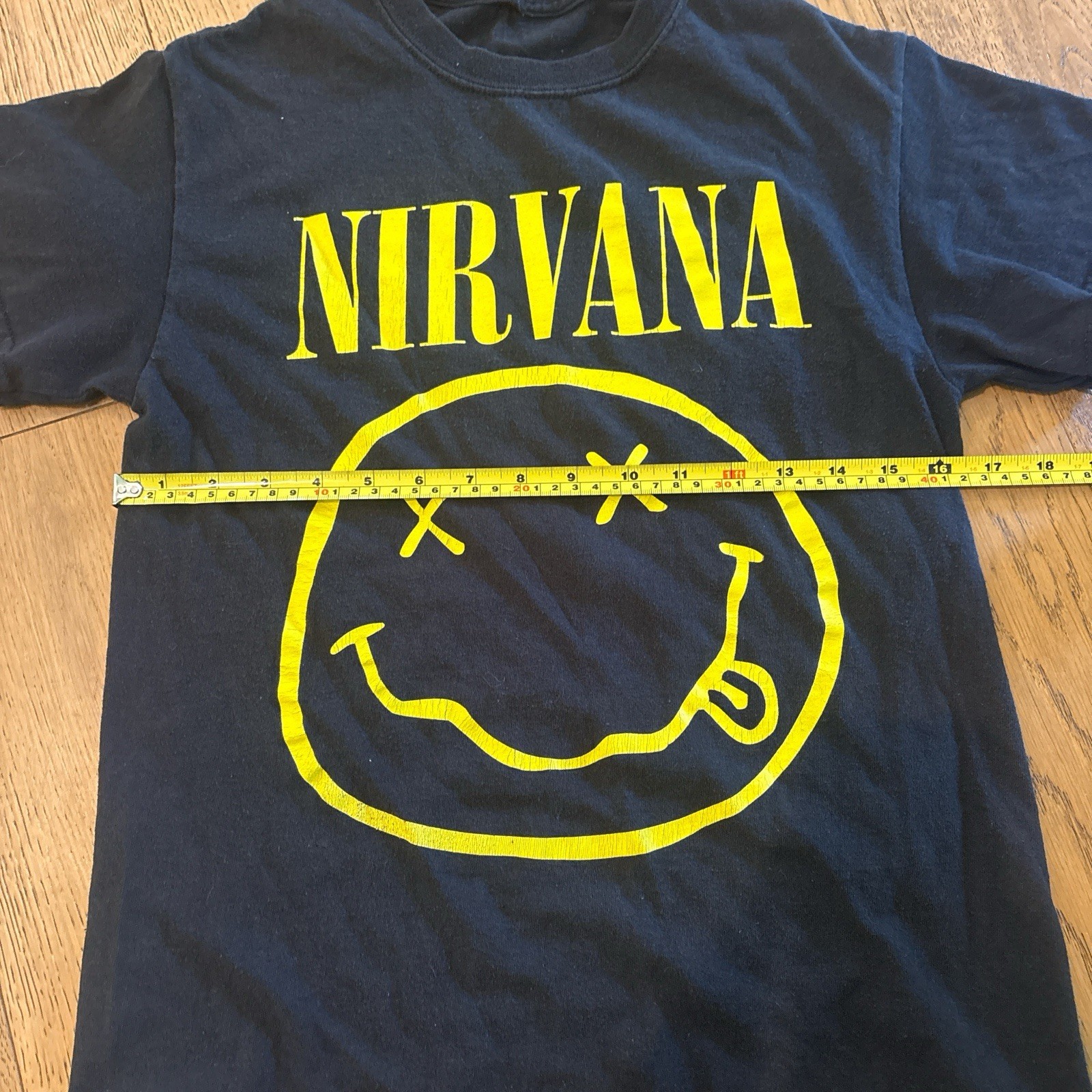 Nirvana Smiley Face Kurt Cobain Grunge 90's Black T-Shirt Size - see measurement gallery