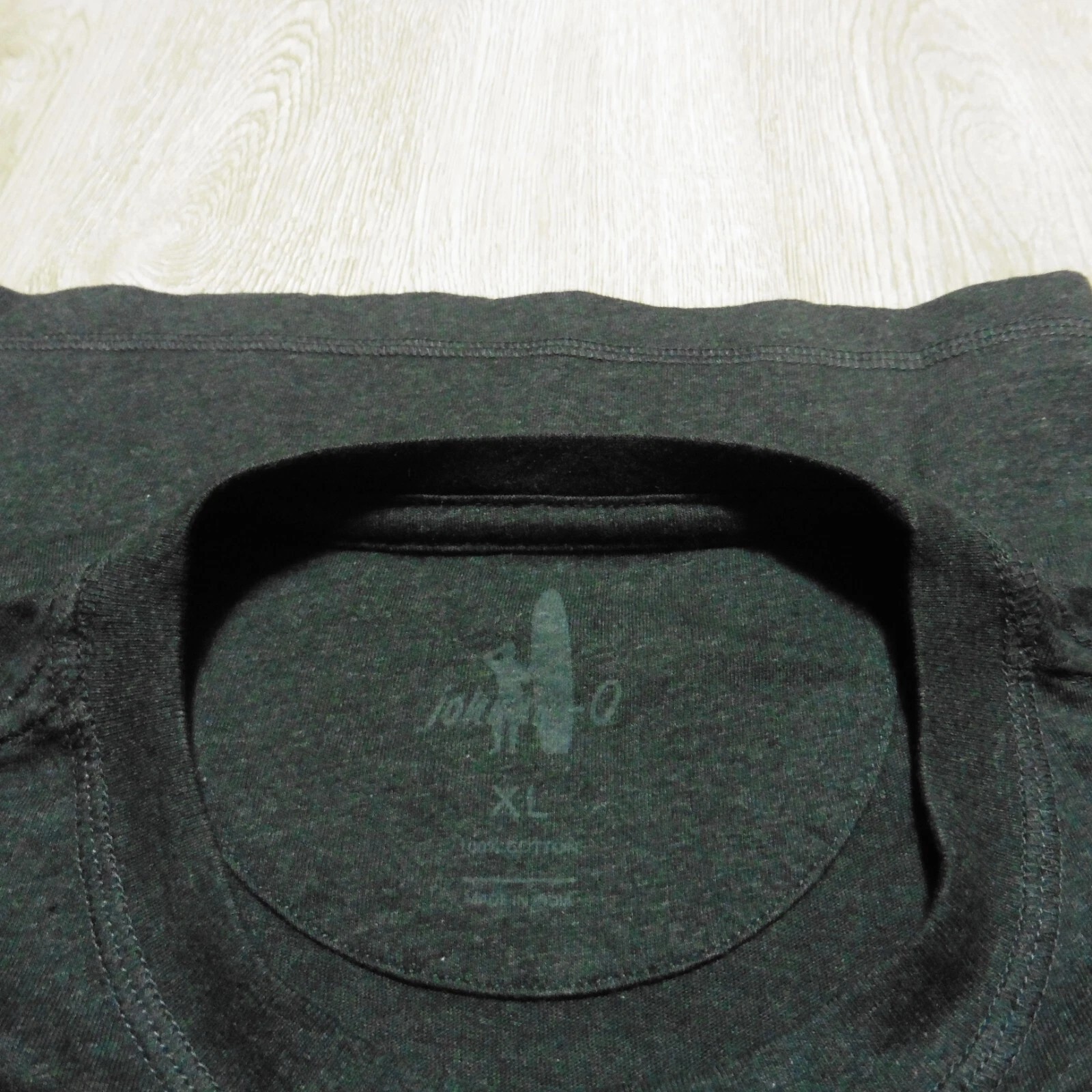 Johnnie-O Men's XL Boston Bruins NHL Crew Neck T-Shirt Charcoal SS gallery