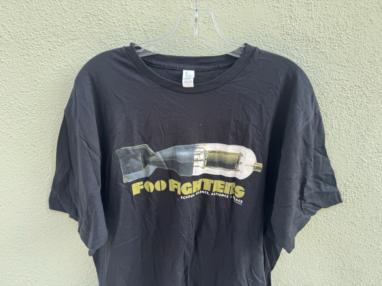 Vintage Foo Fighters Europe Tour 2008 Rock Band Black Men’s T-Shirt Tultex XL gallery