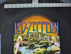 2003 Myth Gem LTD. LED-ZEPPLELIN Houses Of The Holy T-Shirt Adult Small