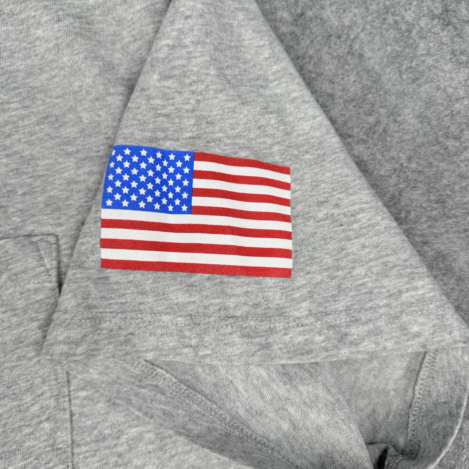Vineyard Vines Whale Mens Grey Shirt 1XB Patriotic USA Pocket Red White Blue gallery