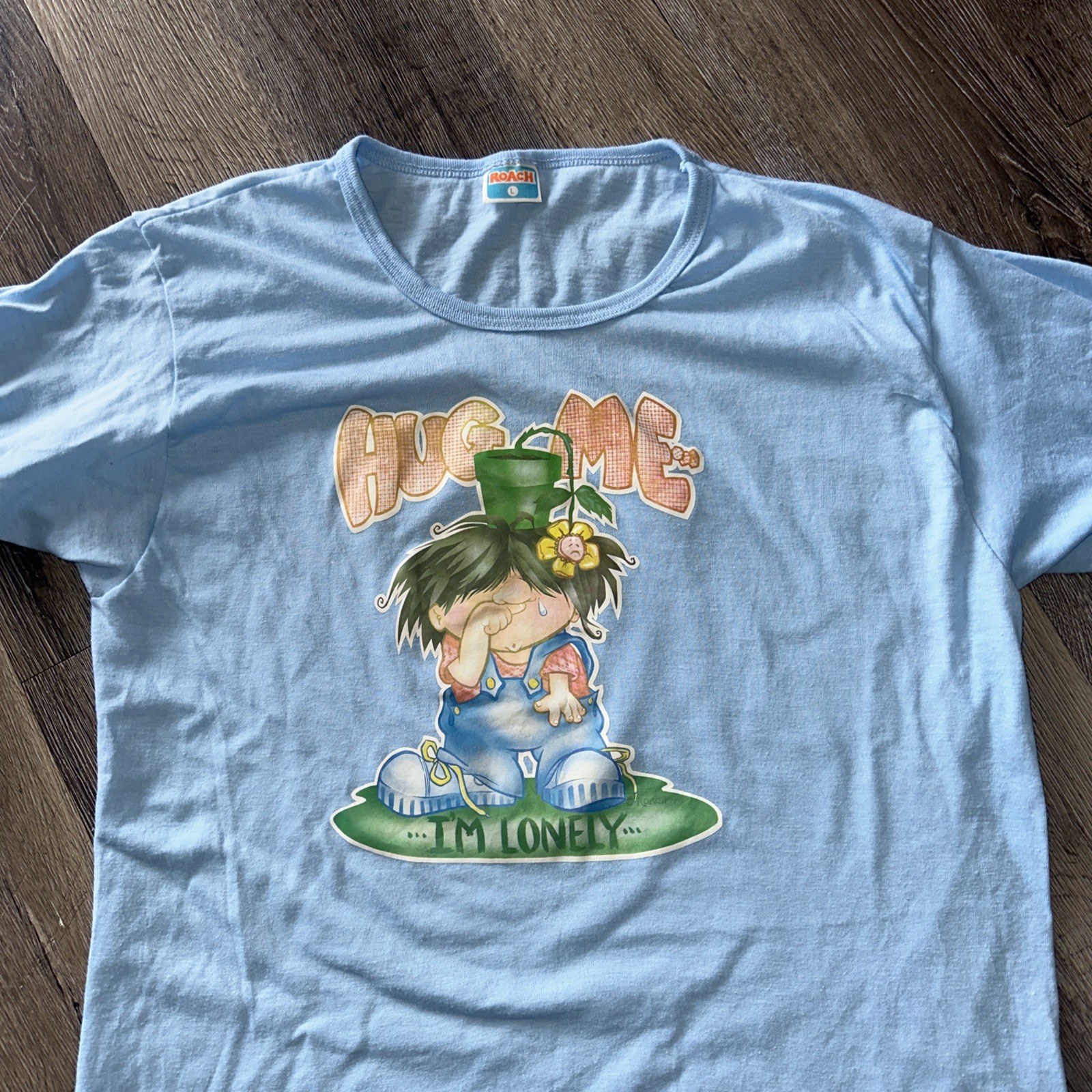 Vintage 70s Roach Ringer T shirt Hug Me Cartoon Blue Single Stitch Mens L