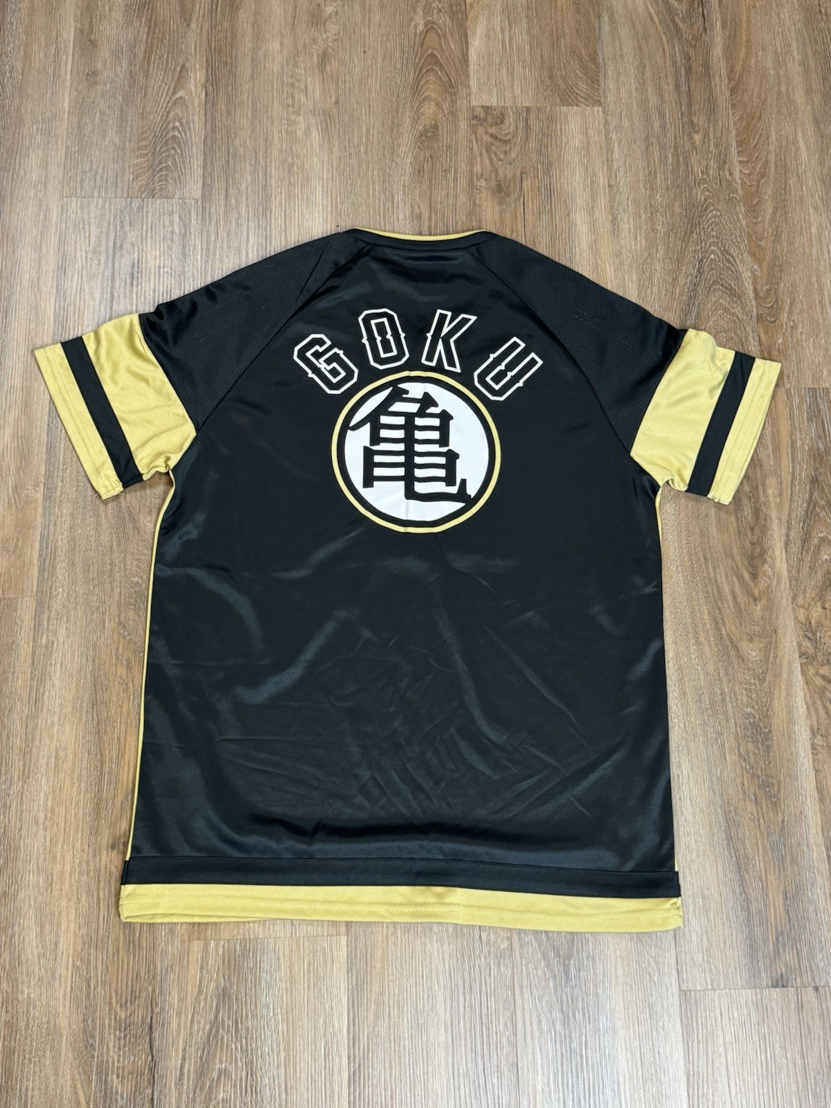 BoxLunch Exclusive Dragon Ball Z FLY NIMBUS Goku Soccer Jersey Size Medium gallery