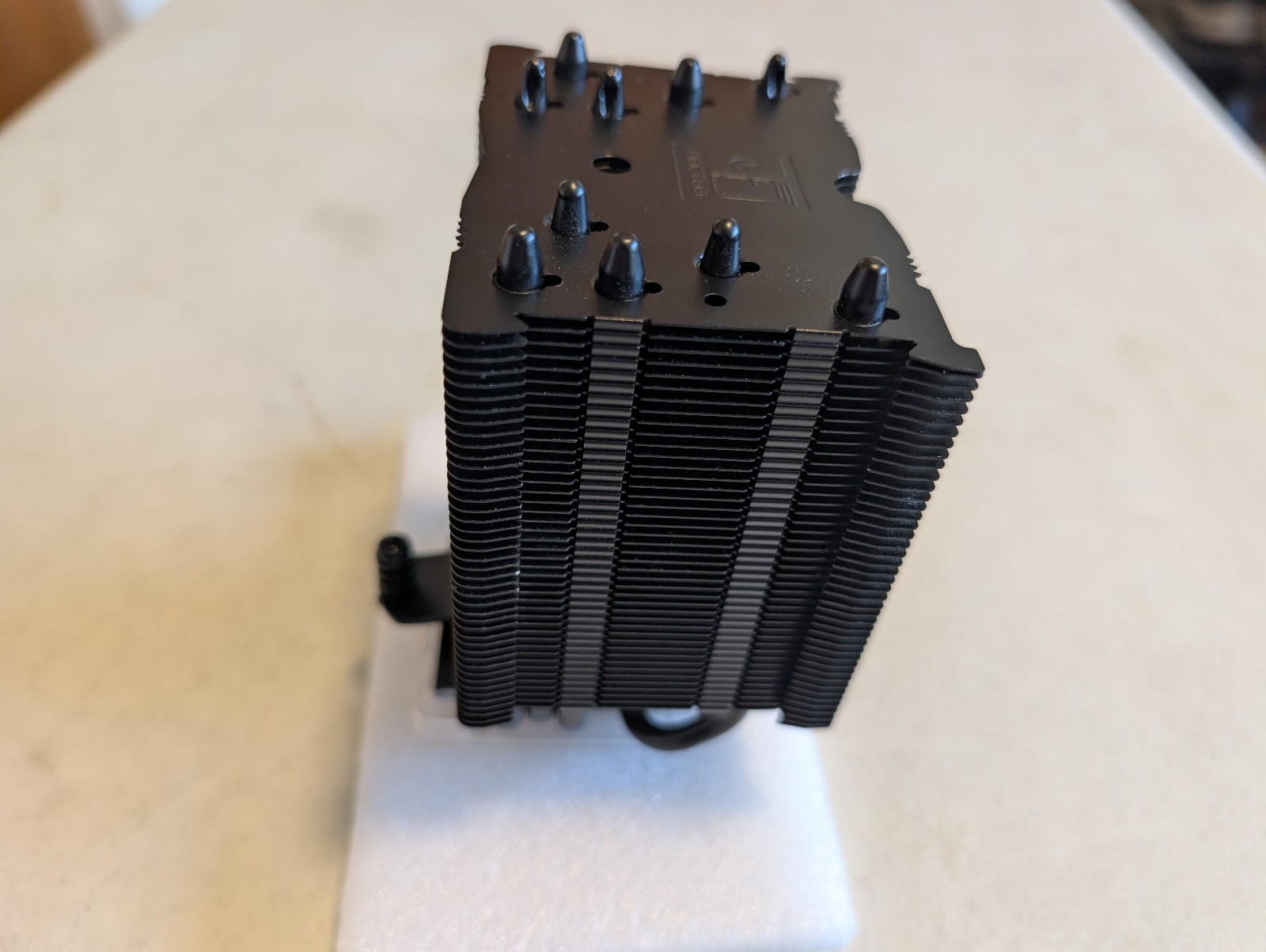 Noctua NH-U9S chromax.black CPU Cooler with Mounting Bracket – AMD/Intel