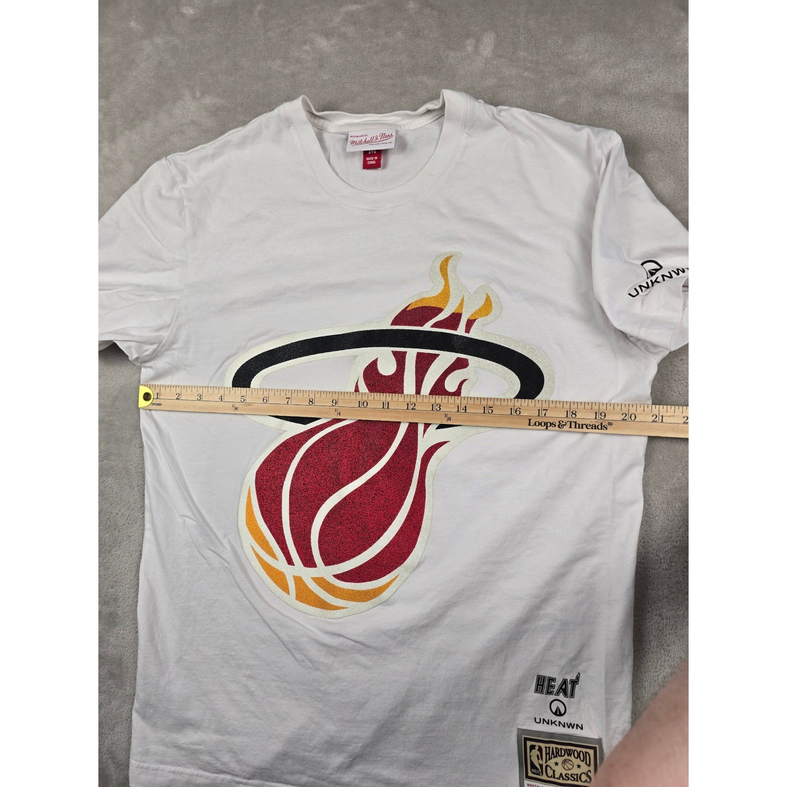 Mitchell & Ness x UNKNWN T-Shirt Mens M White Miami Heat Hardwood Classics *Read gallery