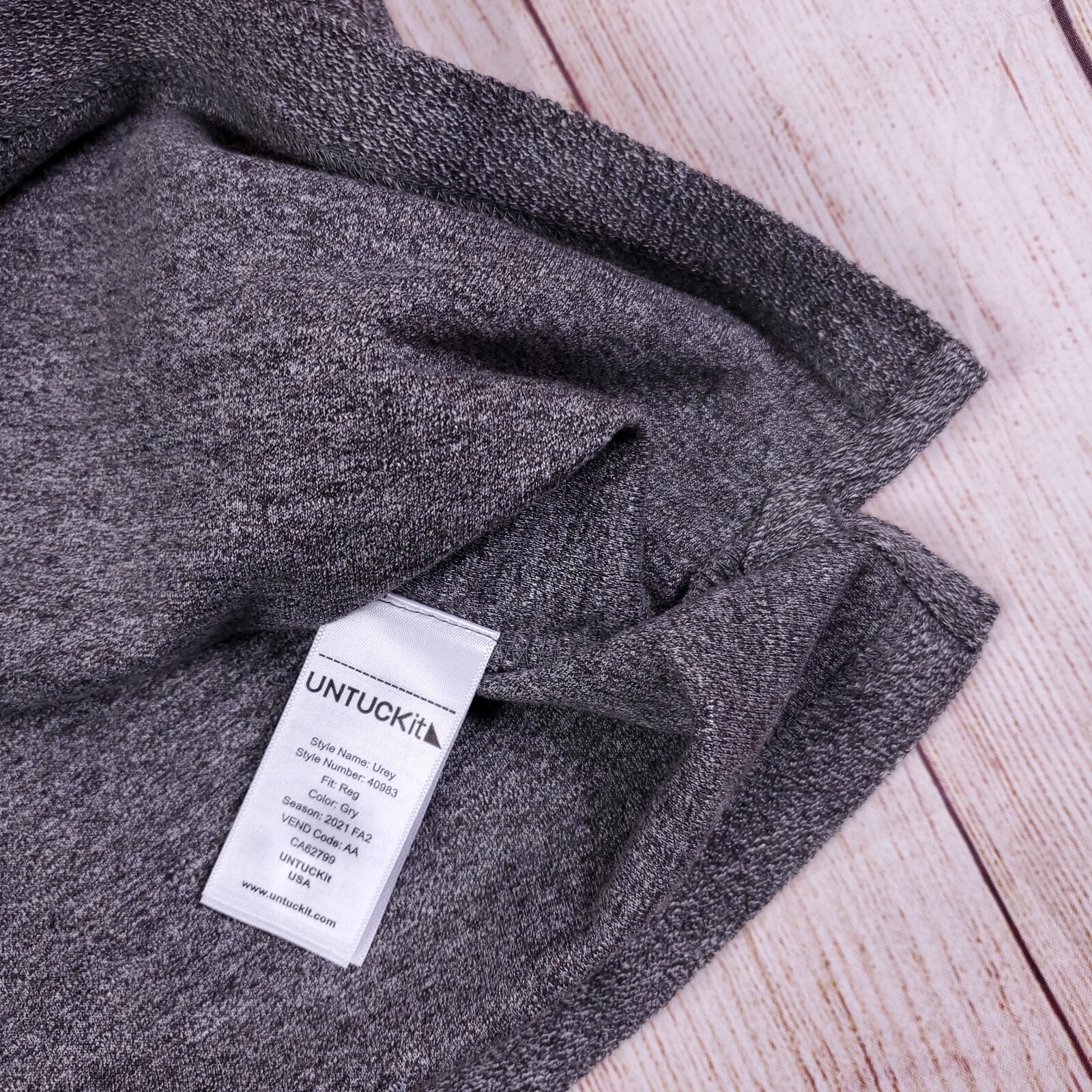 UNTUCKit Shirt Men Small Gray Henley Casual Comfort Cozy Warm 4 Button Urey NEW gallery