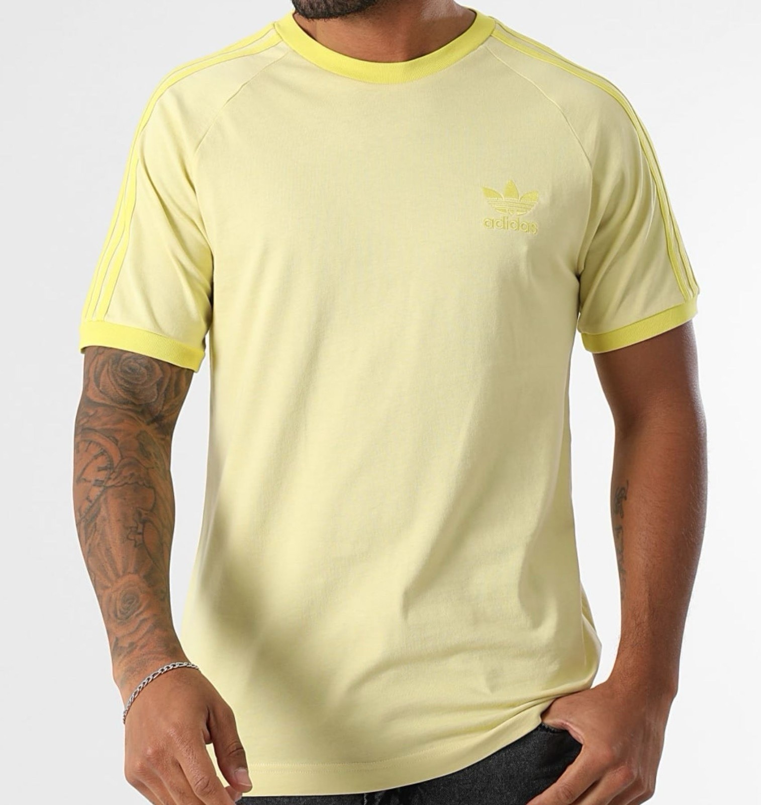 MENS ADIDAS ORIGINALS CALIFORNIA TREFOIL TEE SHIRT SIZE Large JN7021 YELLOW