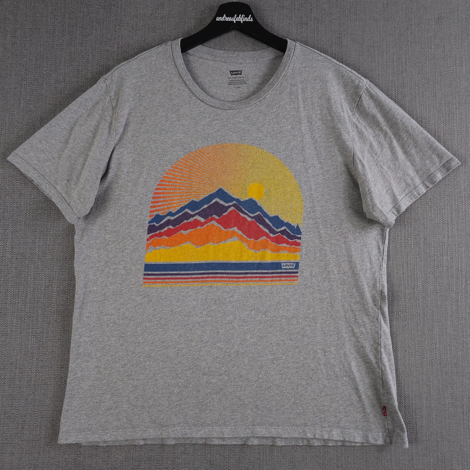 Levis Shirt Mens Large Gray Sunset Mountains Short Sleeve Crew Neck Tee Casual