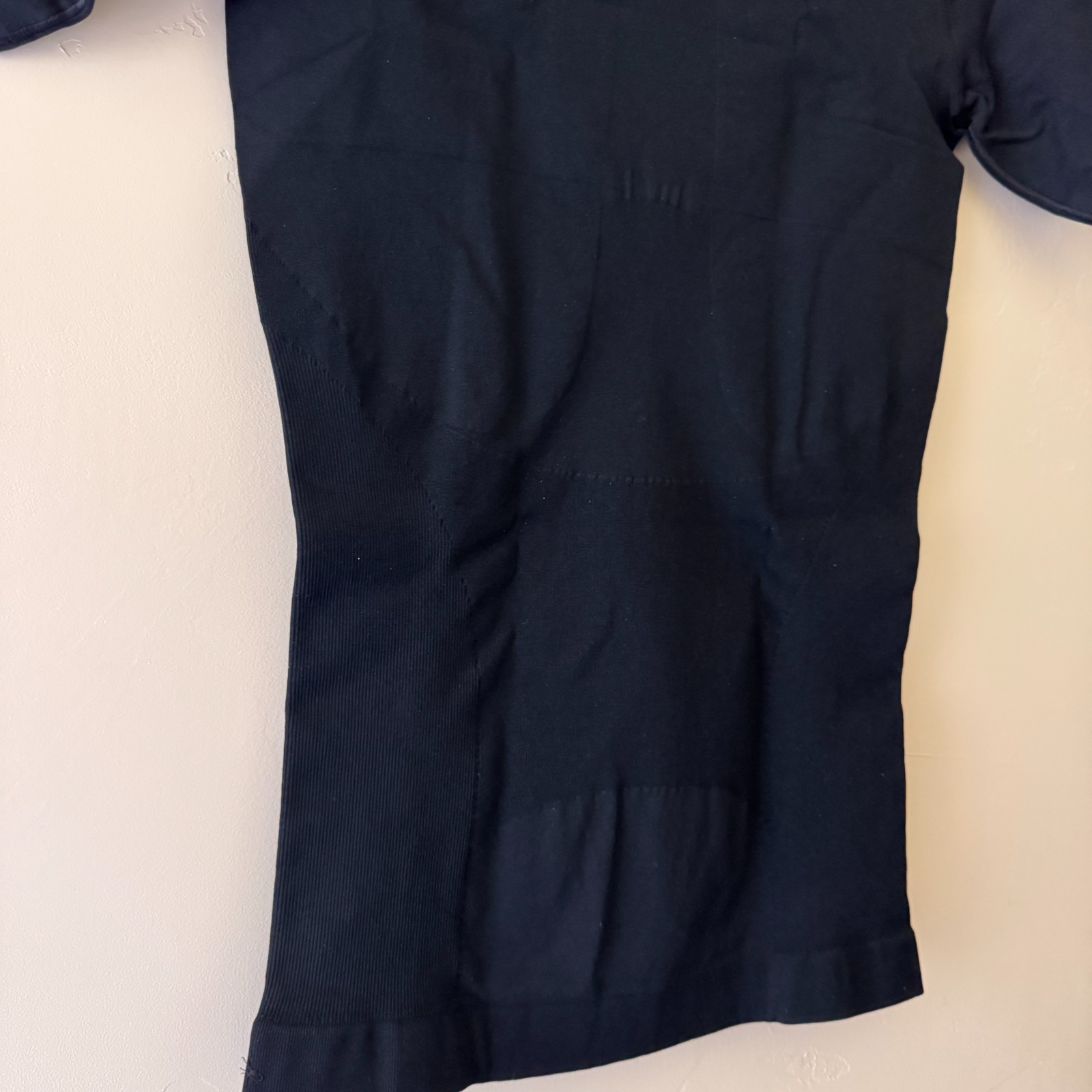 SPANX Men's Zoned Performance Black Crew Neck Under Shirt size XL (46-48) NWOT gallery
