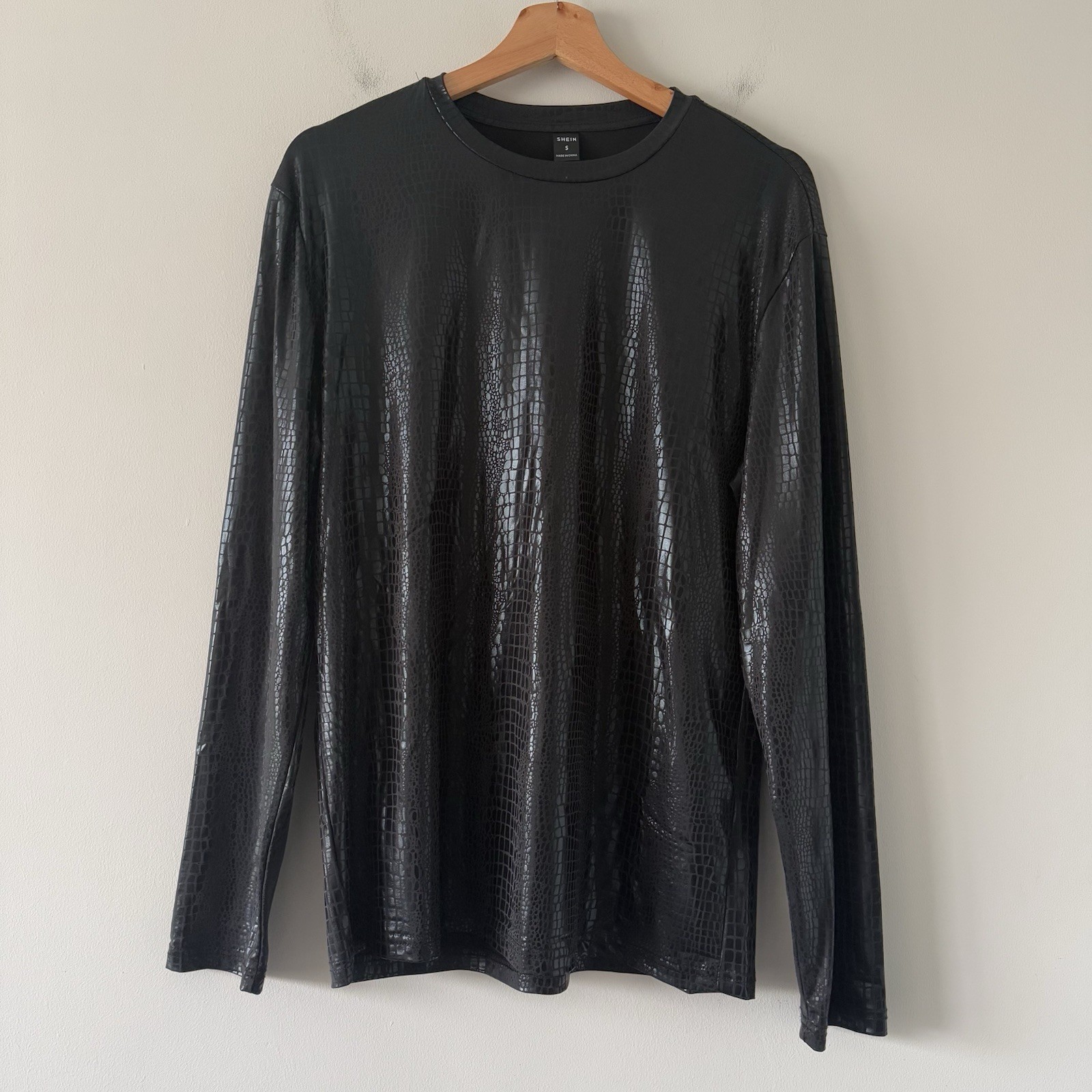 Shiny Alligator Print Long Sleeve Shirt Mens Small Black Lightweight Club Party