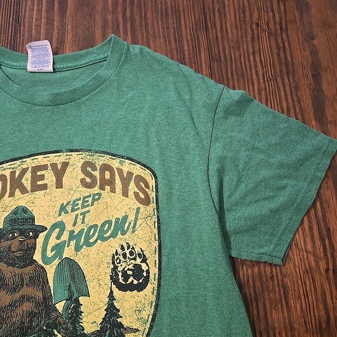 Vintage-Style Smokey the Bear Keep It Green T‑Shirt, Size M. gallery