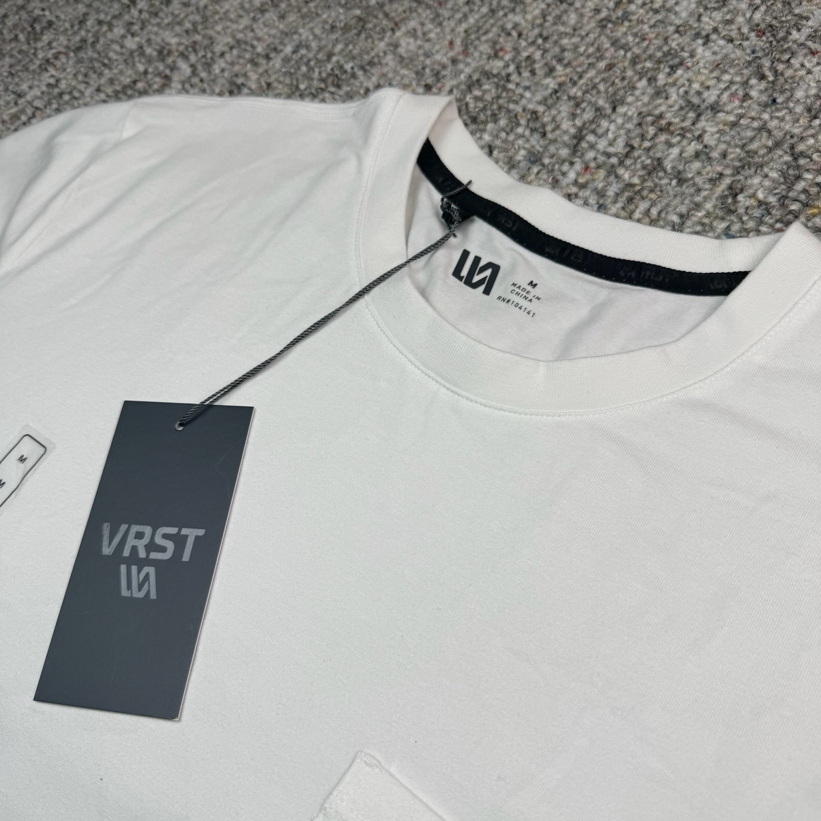 VRST Shirt Mens Medium Essential Pocket Tee Short Sleeve White NWT gallery