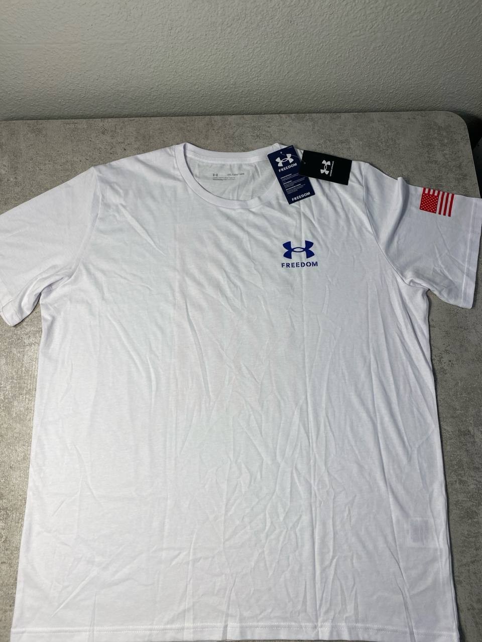 Under Armour Freedom Men’s 2XL White USA Flag Graphic T-Shirt NWT Short Sleeve