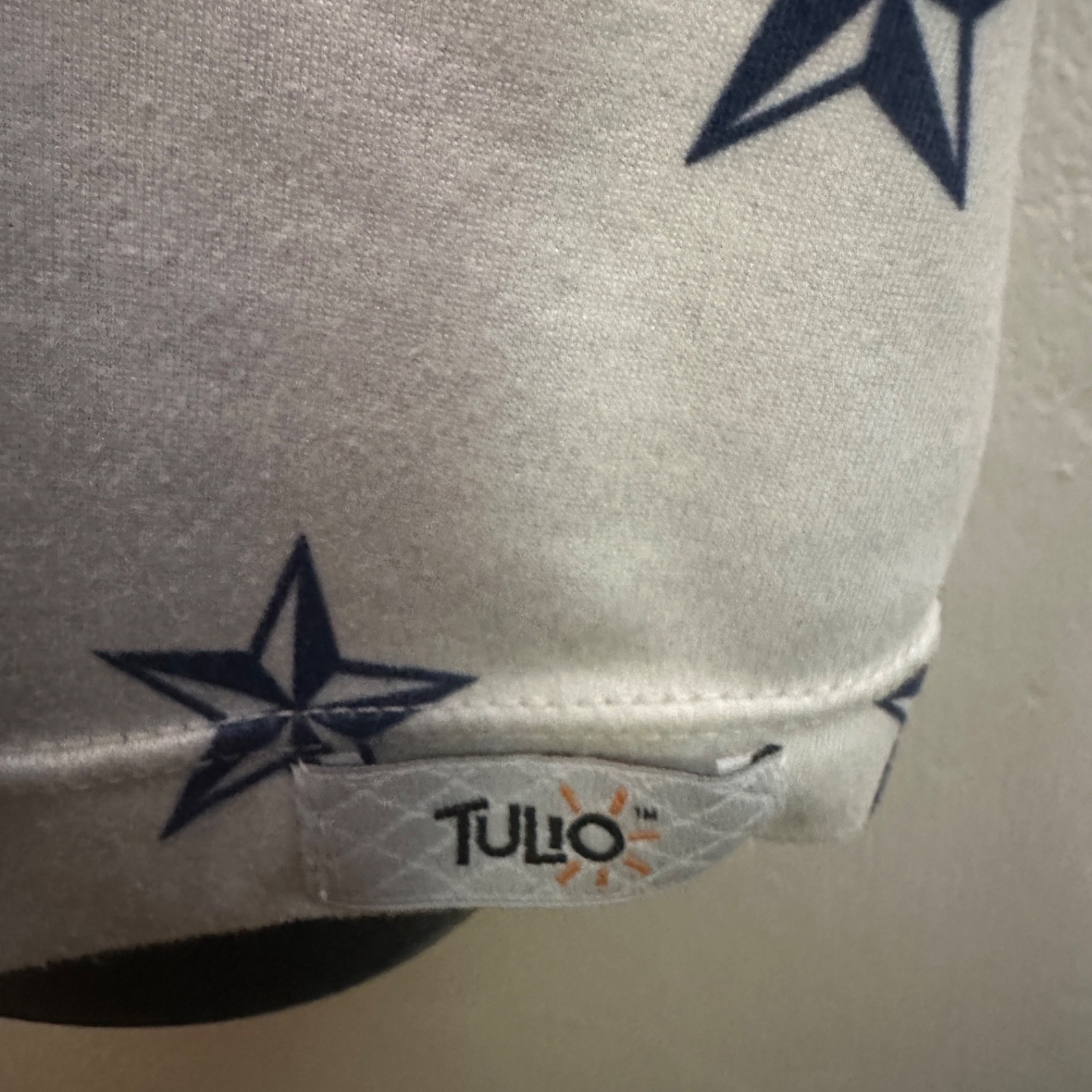 Tulio Tank Top Medium Gently worn 94% polyamide/6% elastane 21" armpit to armpit gallery
