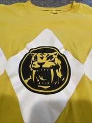 Mighty Morphin Power Rangers Yellow Ranger 2014 T-Shirt Size Small *See Pics*