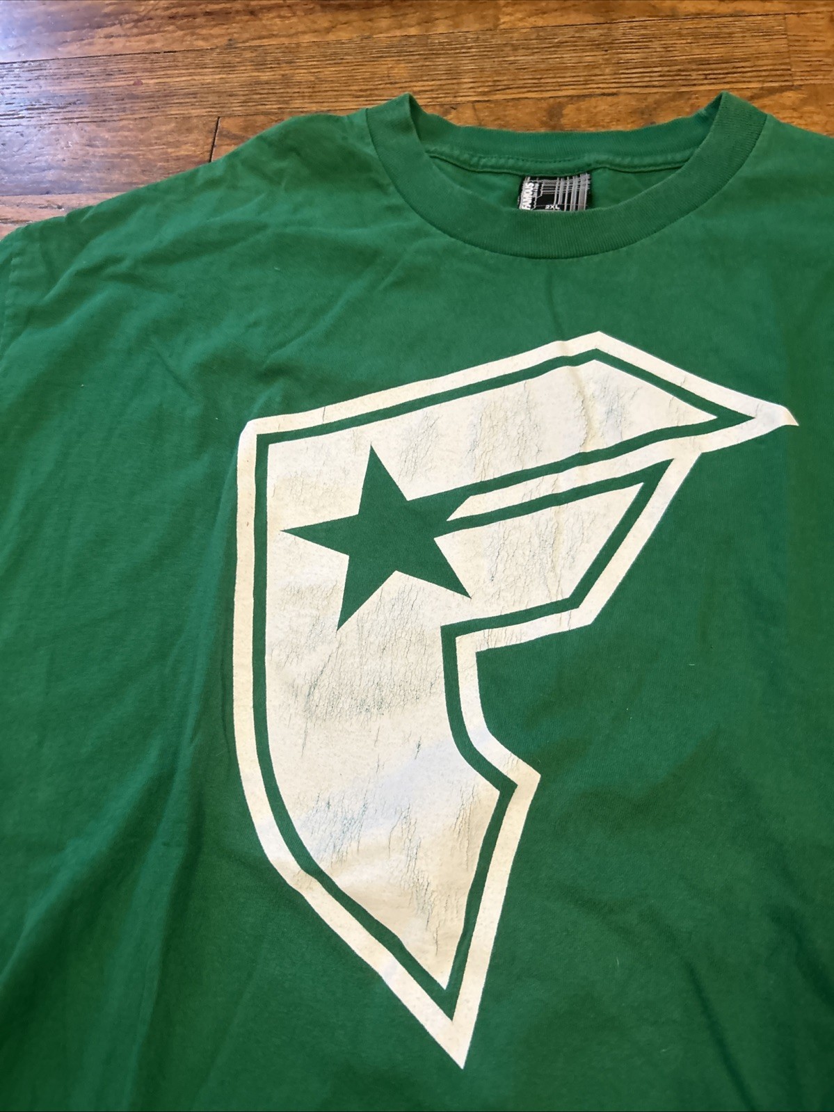Vintage Famous Stars And Straps T-Shirt Green Big Faded Logo Y2K XXL 2XL gallery