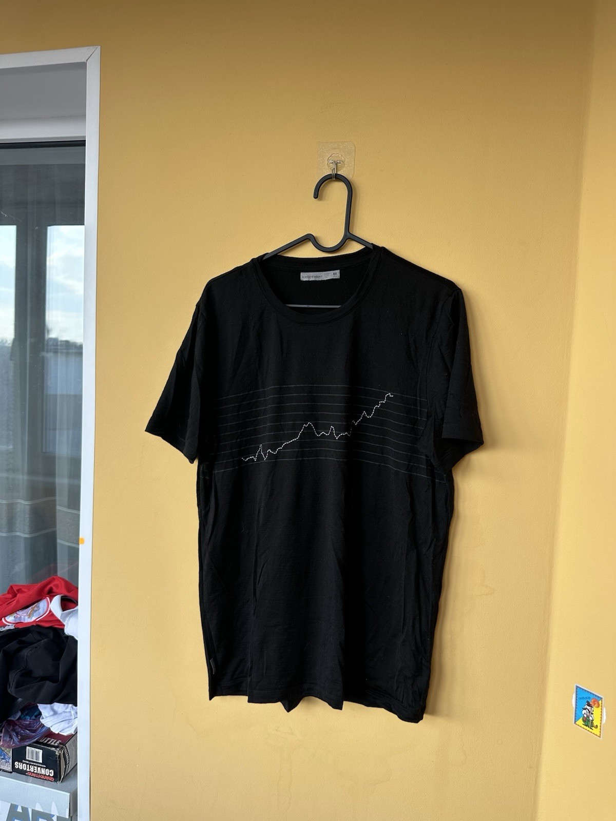 Men's ICEBREAKER Merino Wool Nylon Printed T-Shirt Size M Black gallery