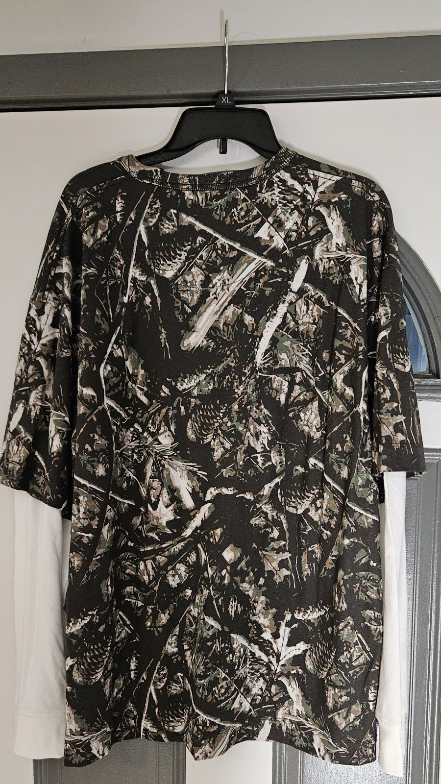 Brooklyn Cloth long sleeve camouflage shirt features a layered design Camo Sz SM gallery