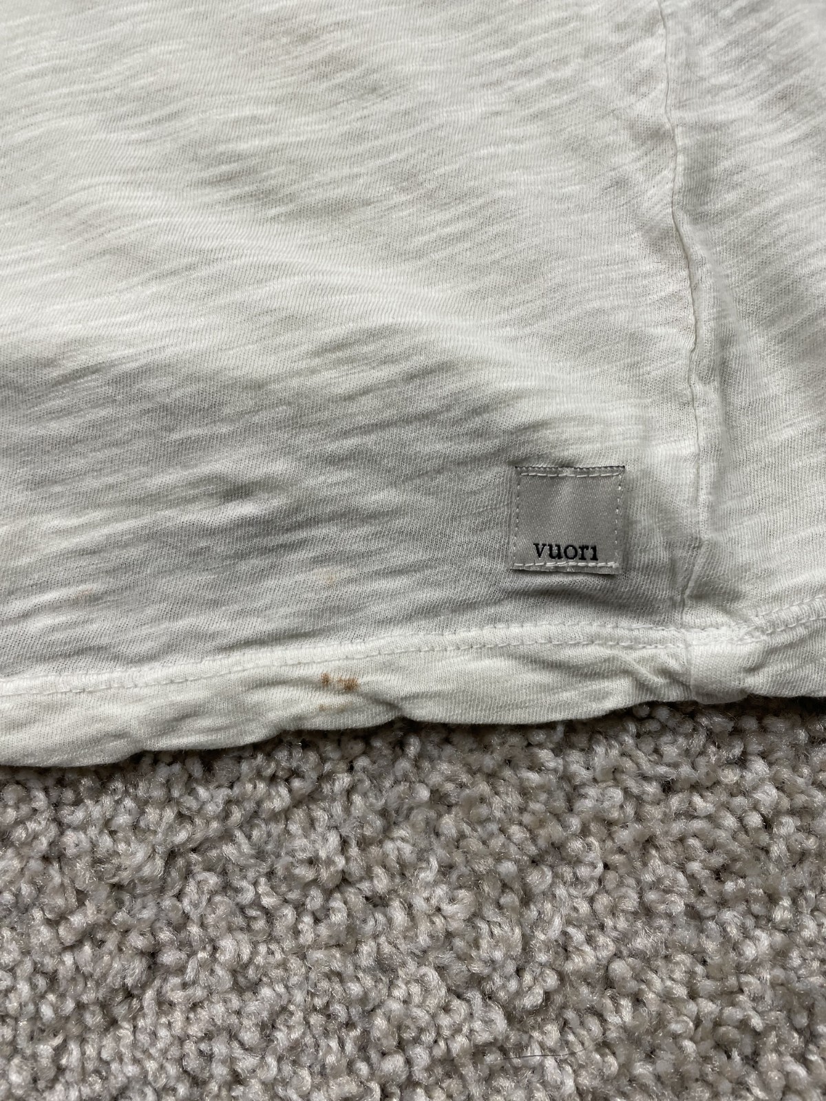 Vuori Shirt Tee Mens Large Beige Long Sleeve Pocket Preppy Casual Light gallery