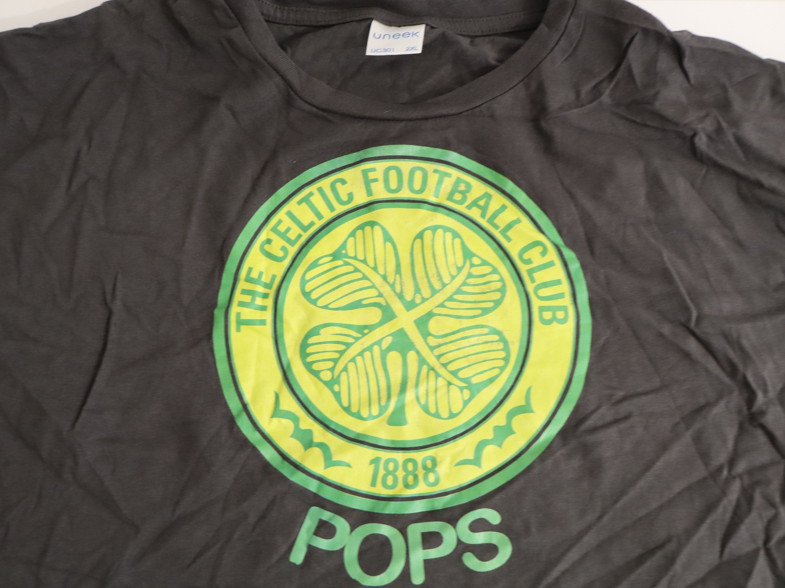 Celtic FC 1888 Crest Graphic T-Shirt Grey Uneek Men's 2XL gallery