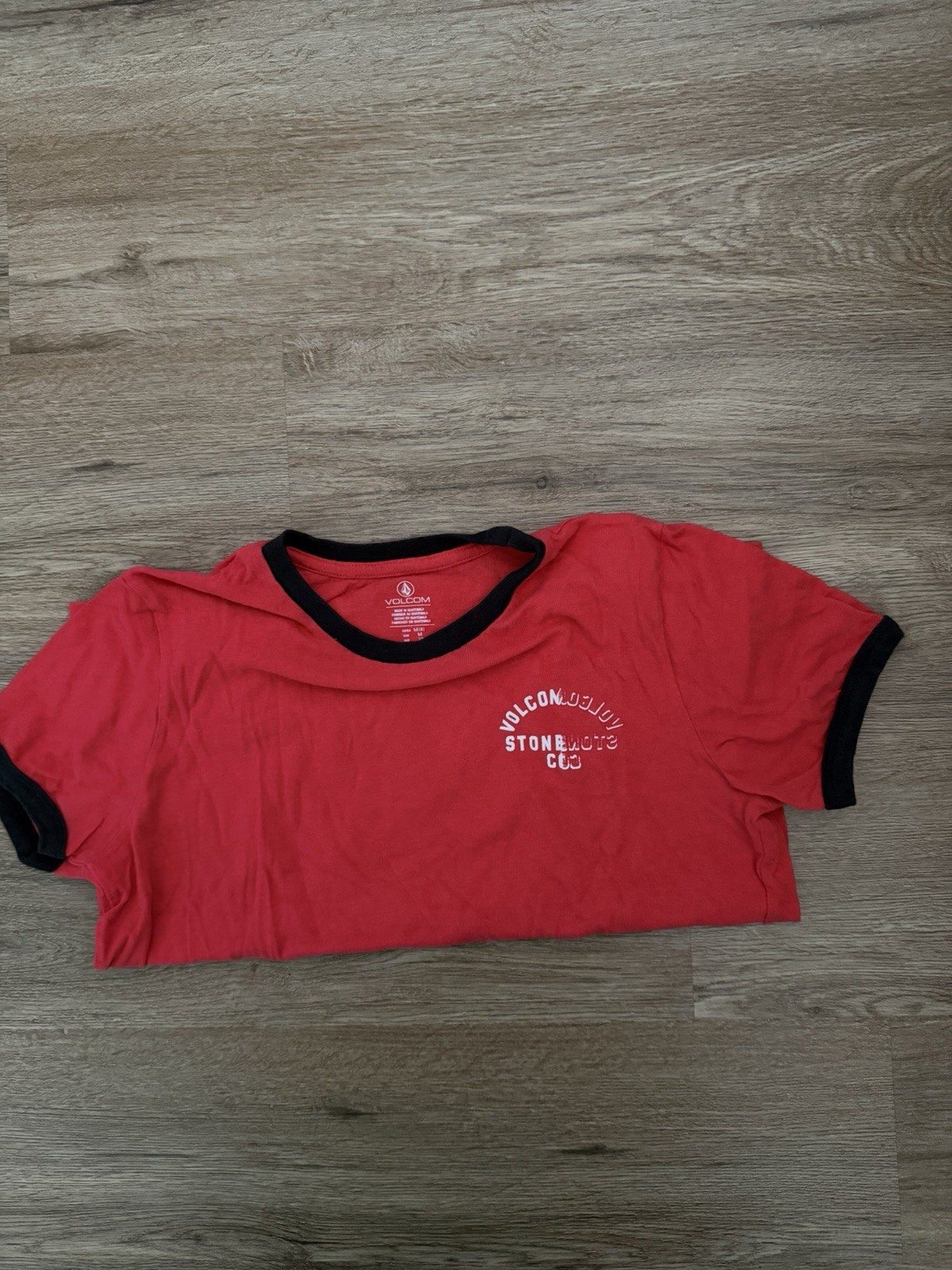 Volcom Red Black Logo Crew Neck Short Sleeve T-Shirt Contrasting Trim gallery