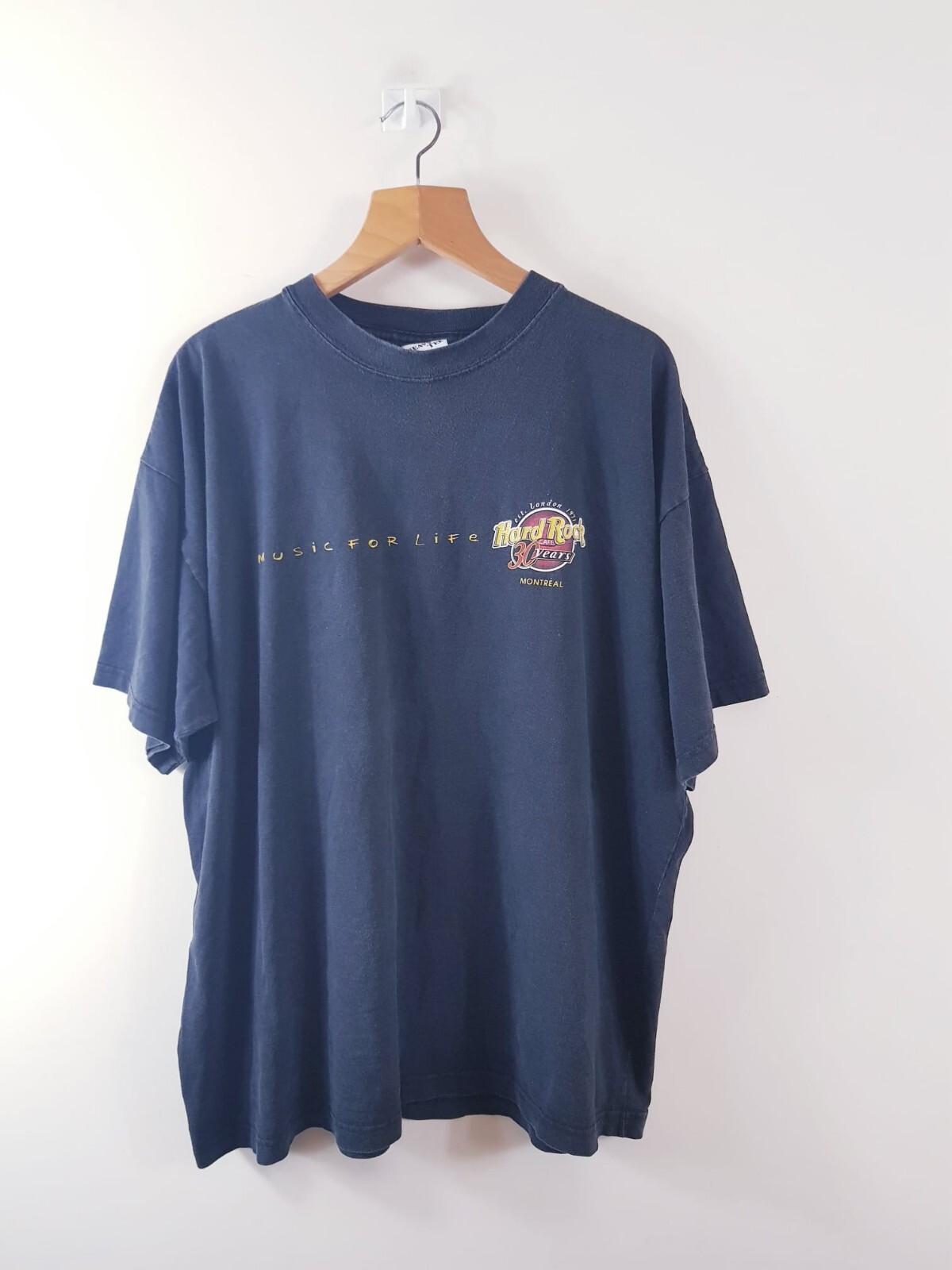 Vintage Hard Rock Cafe 30 days Montreal Tour Graphic Print T-Shirt Mens 2XL gallery