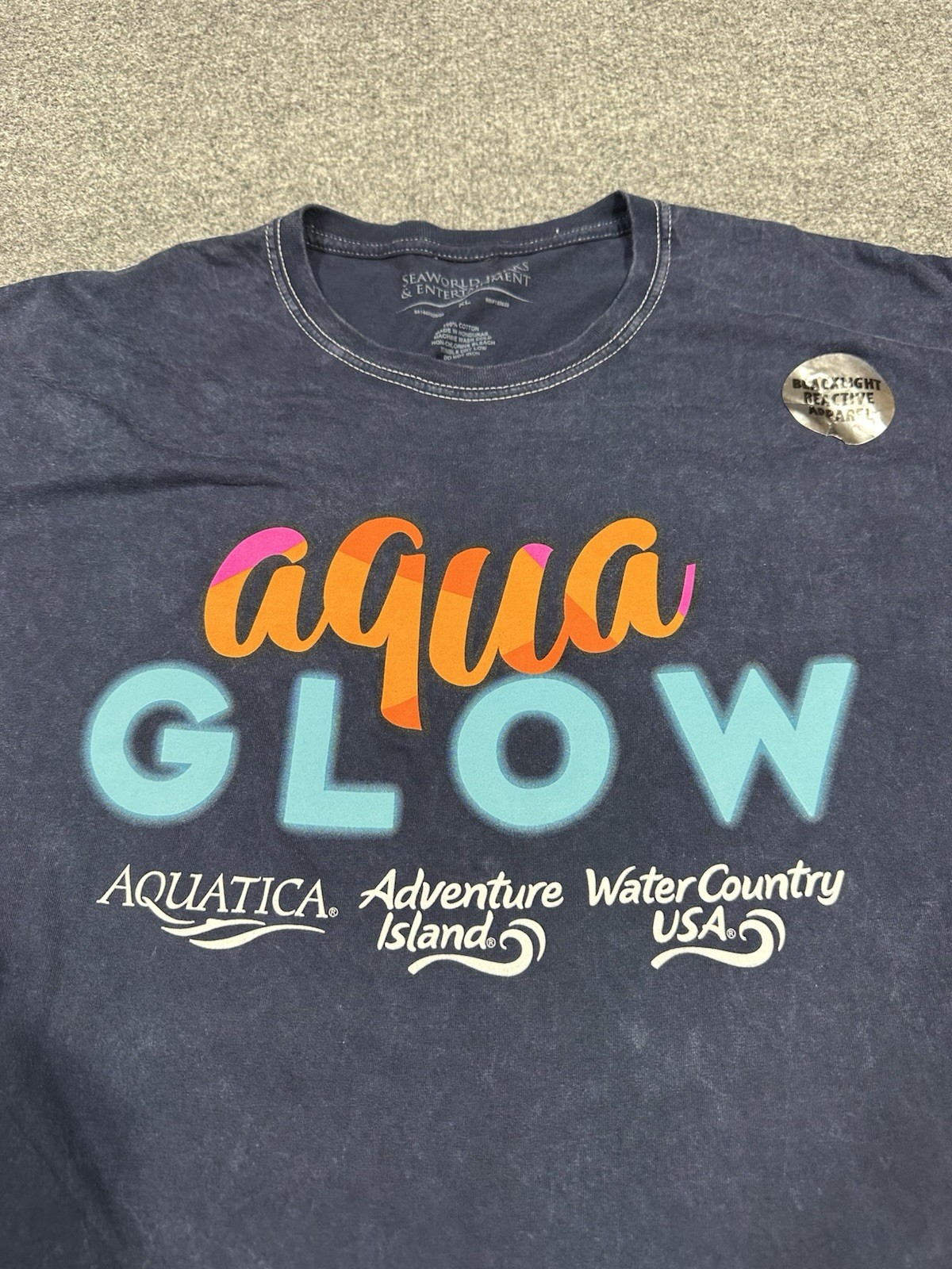 SeaWorld Aquatica Aqua Glow Shirt XL Blue Short Sleeve Cotton NEW gallery