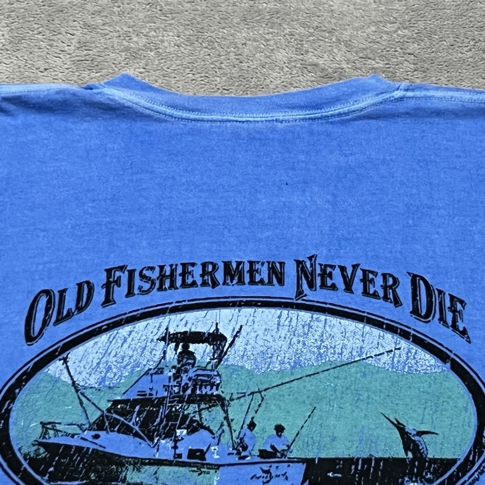 Crazy Shirts Shirt Mens 2XL Blue Fisherman Never Die They Just Smell that Way gallery