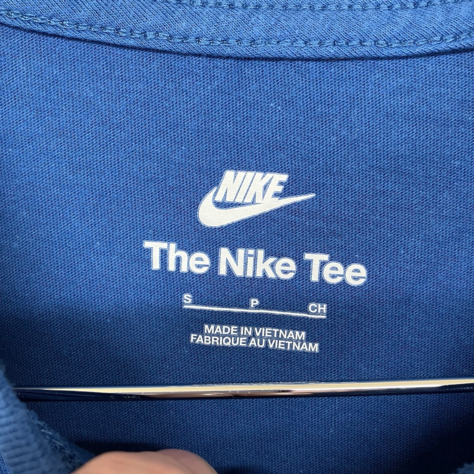 Classic Nike Men’s T-Shirt Cobalt Blue Crewneck SS Small Swoosh Logo Sz Small gallery