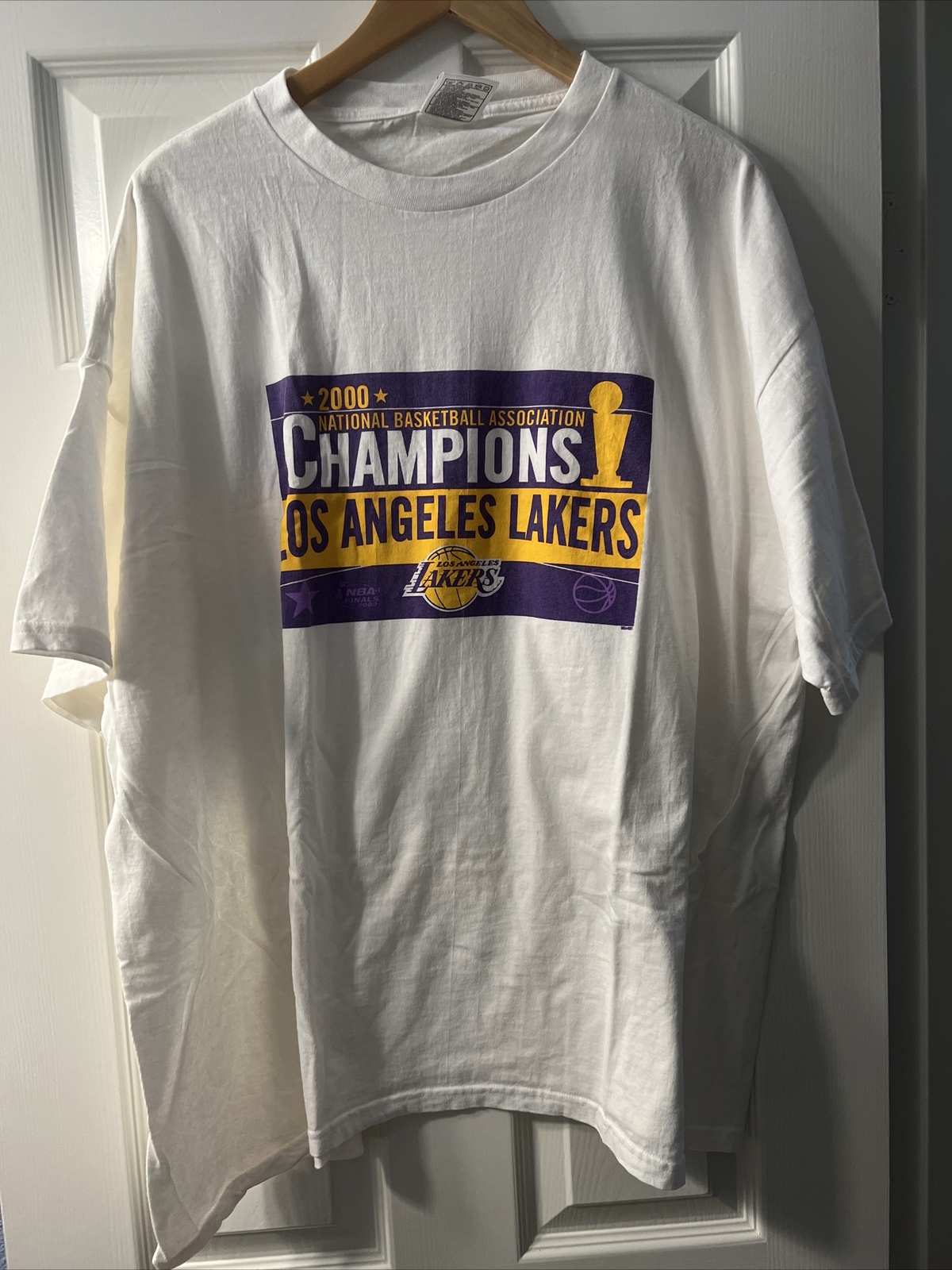 2000 Los Angeles Lakers Championship XXL TSHIRT – MINT – NEW W/OUT TAGS