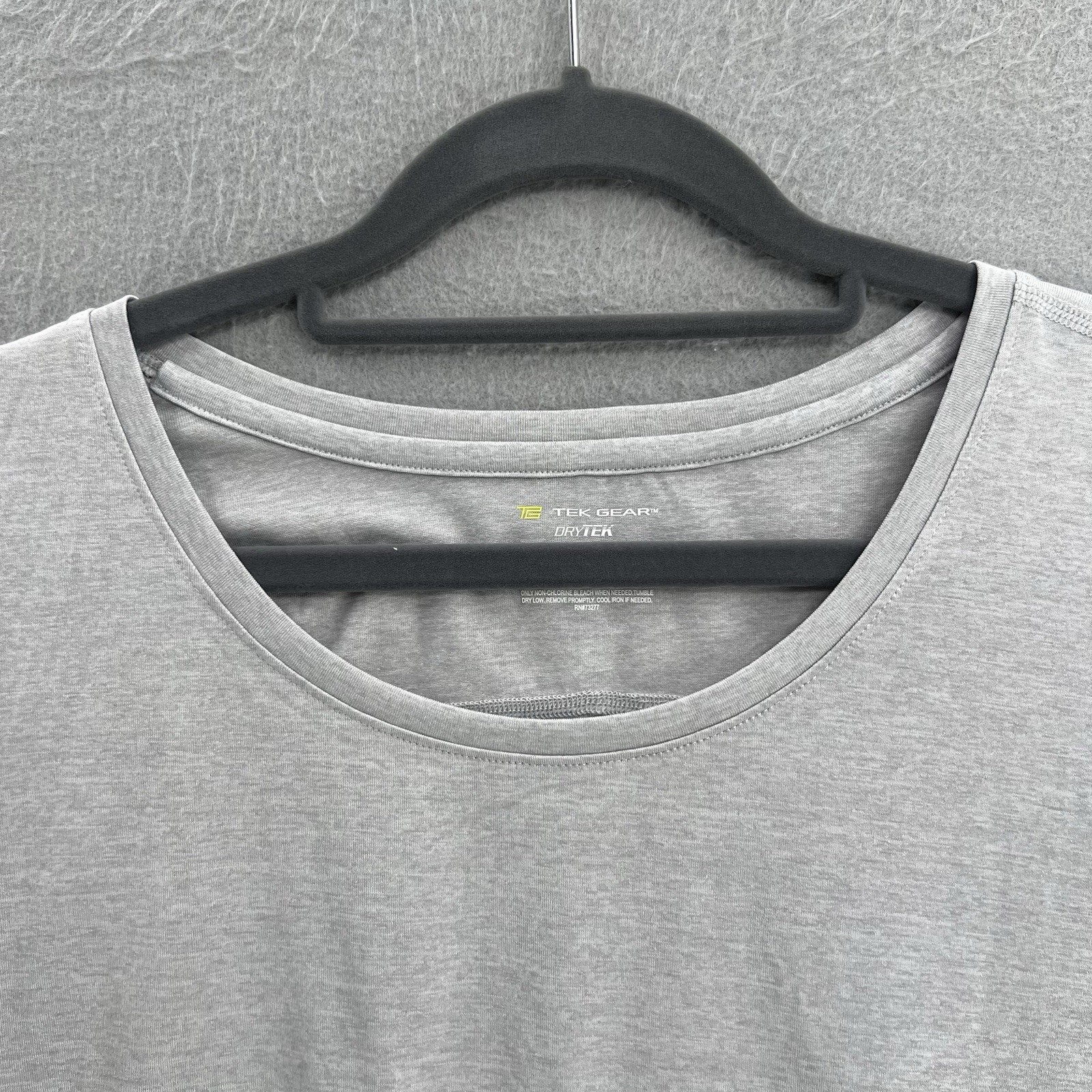 Tek Gear Tee Womens XL Gray Short Sleeve Athletic DryTek Athleisure Stretch gallery